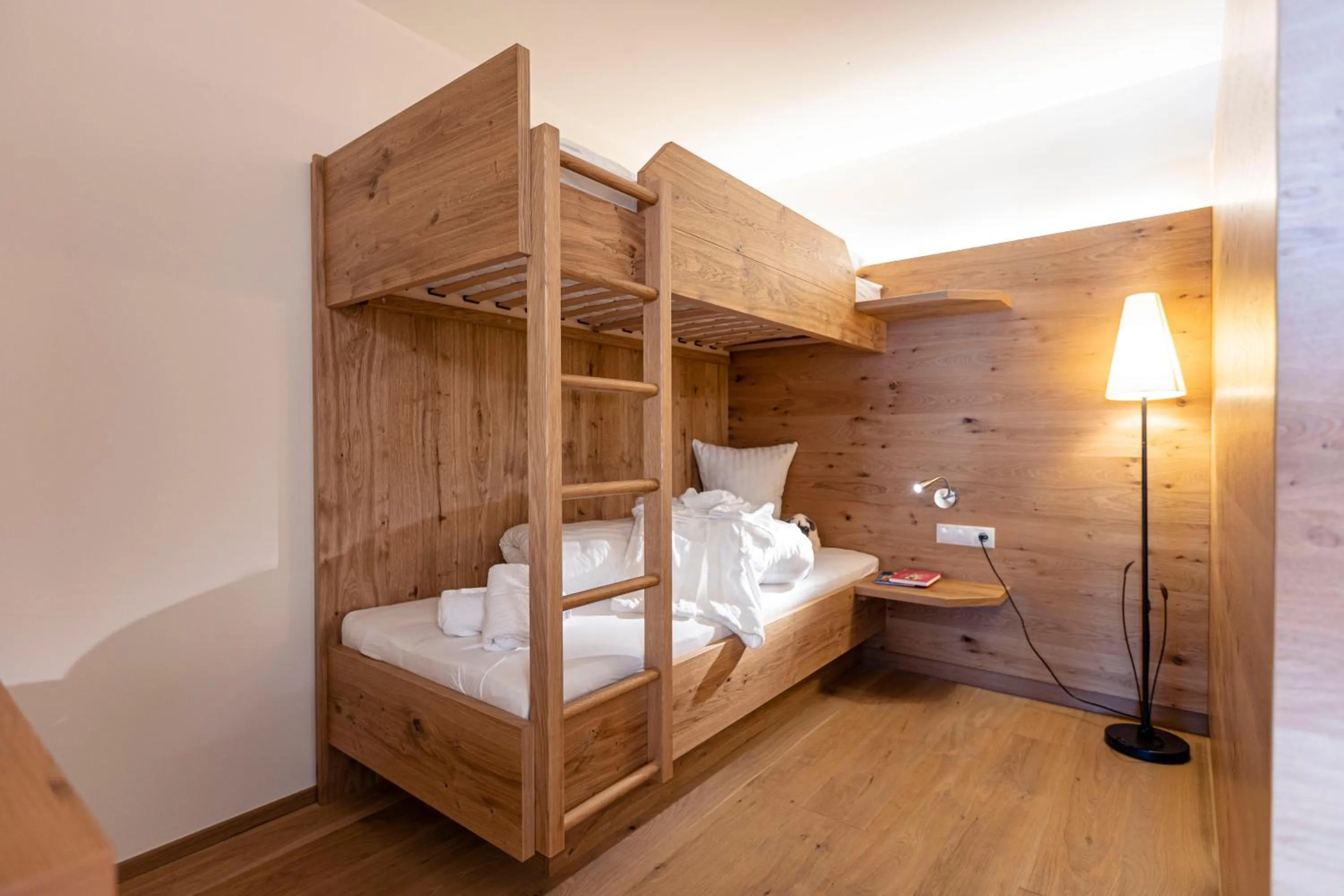 bunk bed, Bed in Wellness Aparthotel Panorama Alpin - Ferienwohnungen Jerzens im Pitztal
