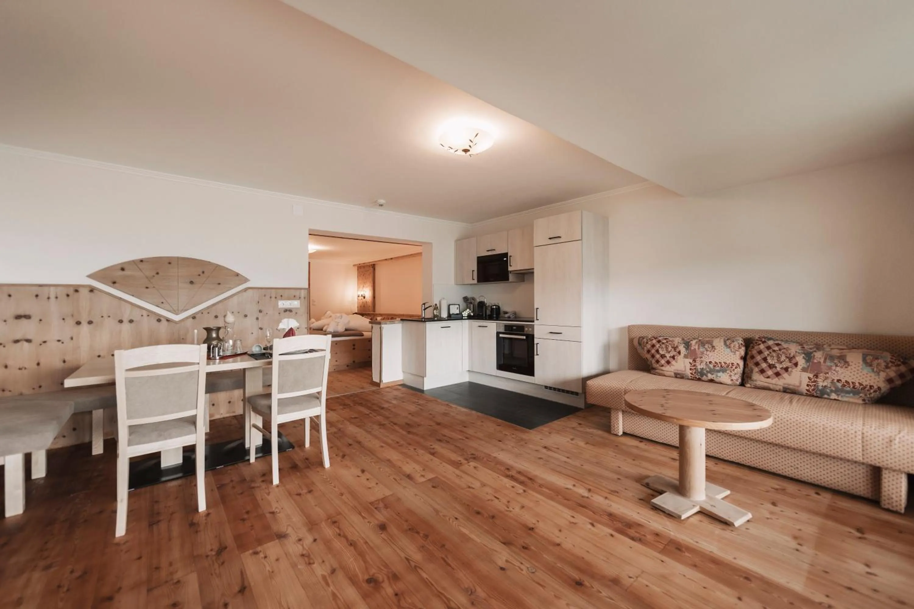 Kitchen or kitchenette in Wellness Aparthotel Panorama Alpin - Ferienwohnungen Jerzens im Pitztal