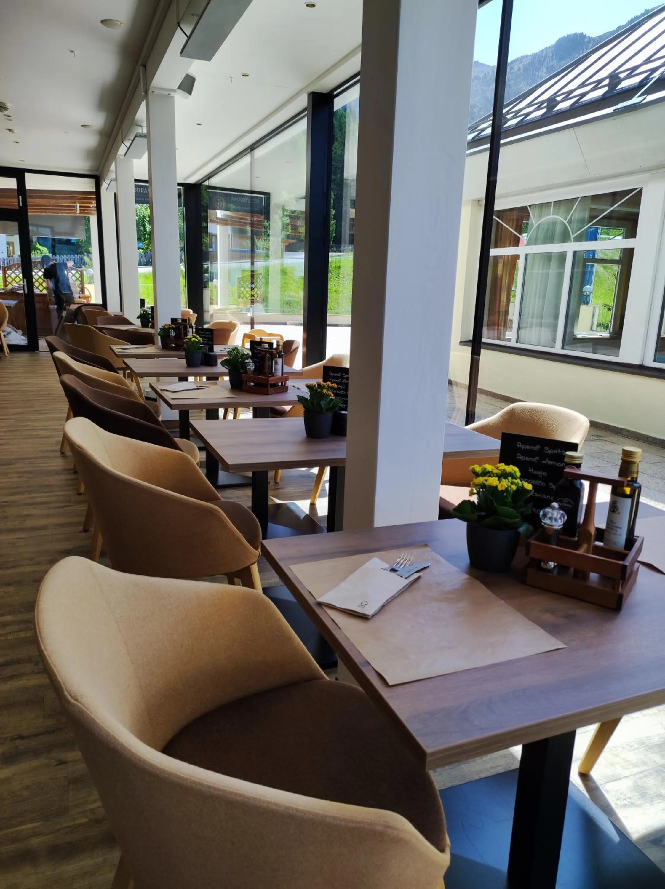 Restaurant/places to eat in Wellness Aparthotel Panorama Alpin - Ferienwohnungen Jerzens im Pitztal