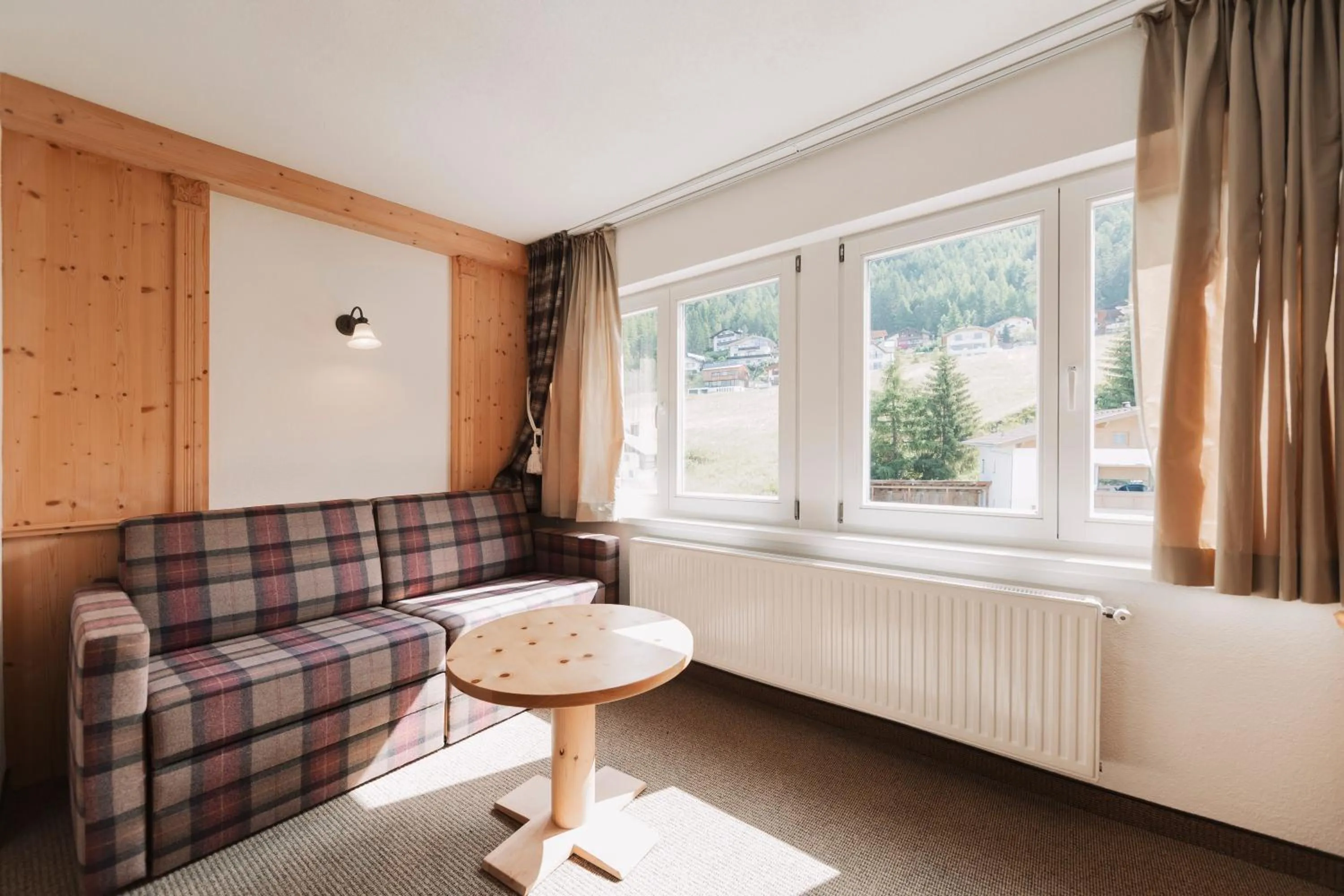 Living room in Wellness Aparthotel Panorama Alpin - Ferienwohnungen Jerzens im Pitztal
