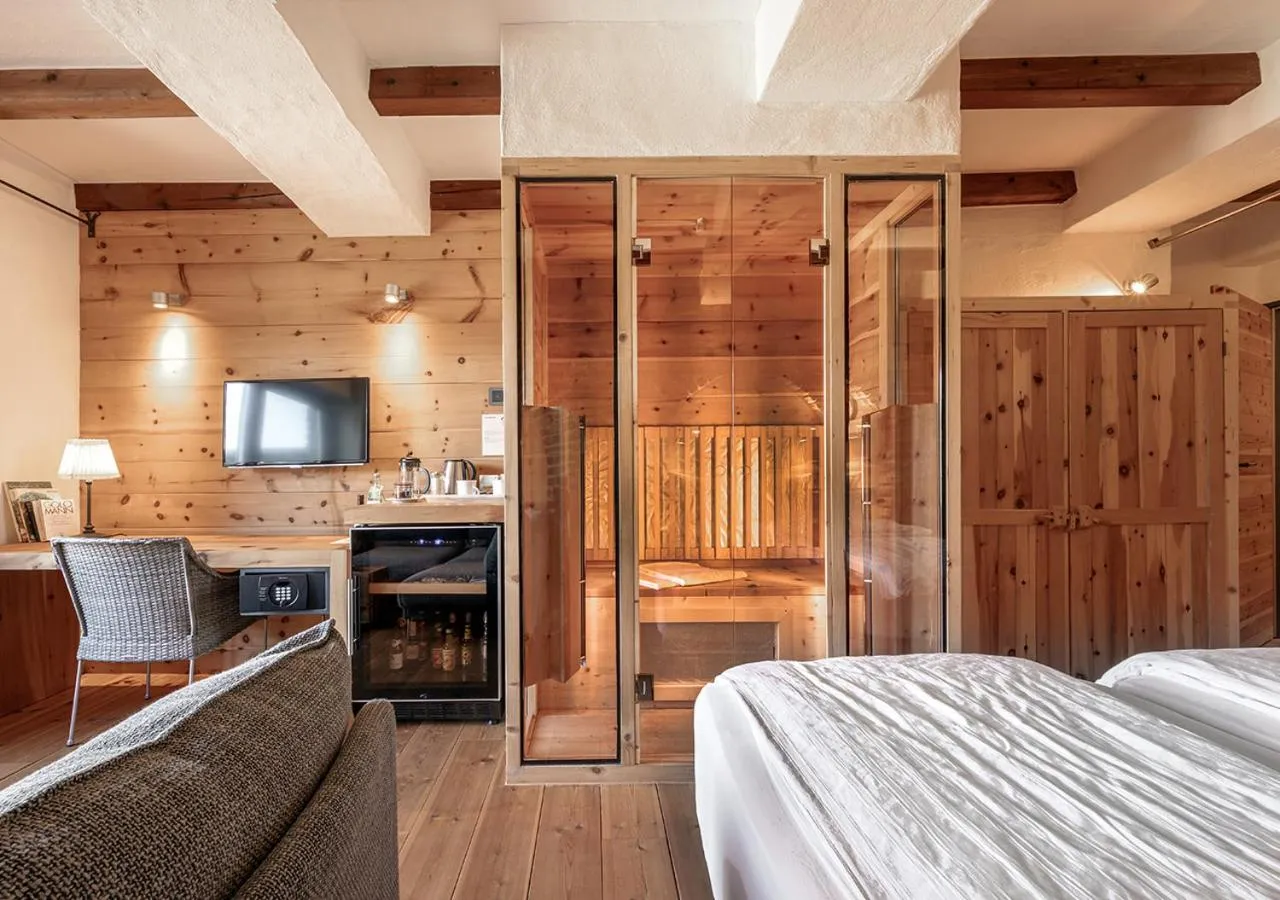 Sauna, Bed in Hotel Land Gut Höhne