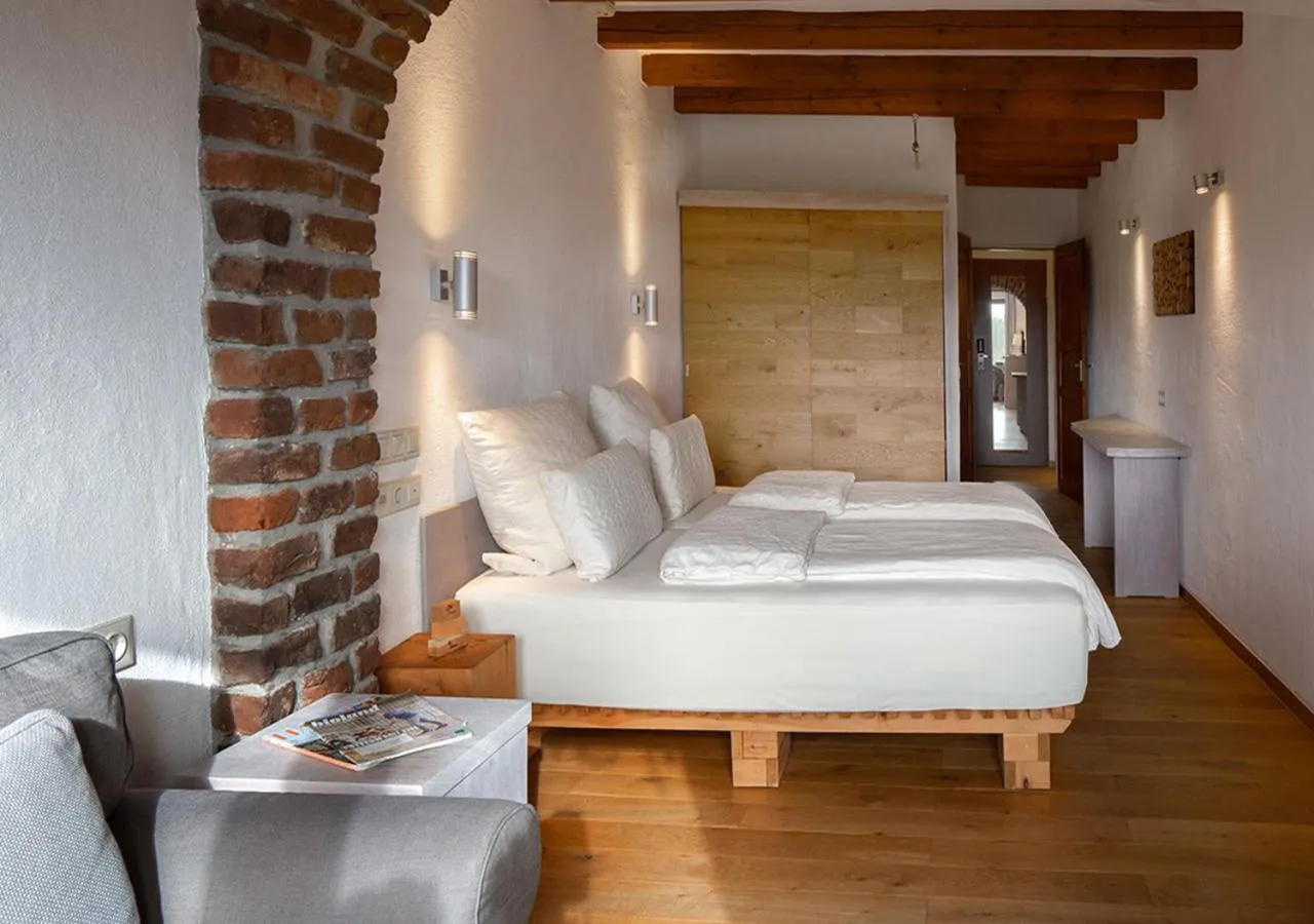 Bed in Hotel Land Gut Höhne