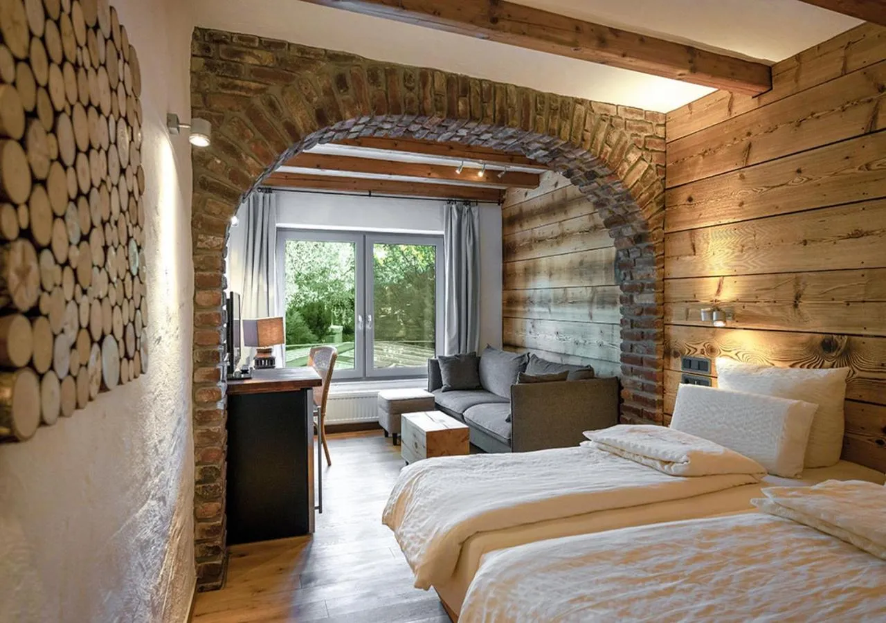 Bed in Hotel Land Gut Höhne