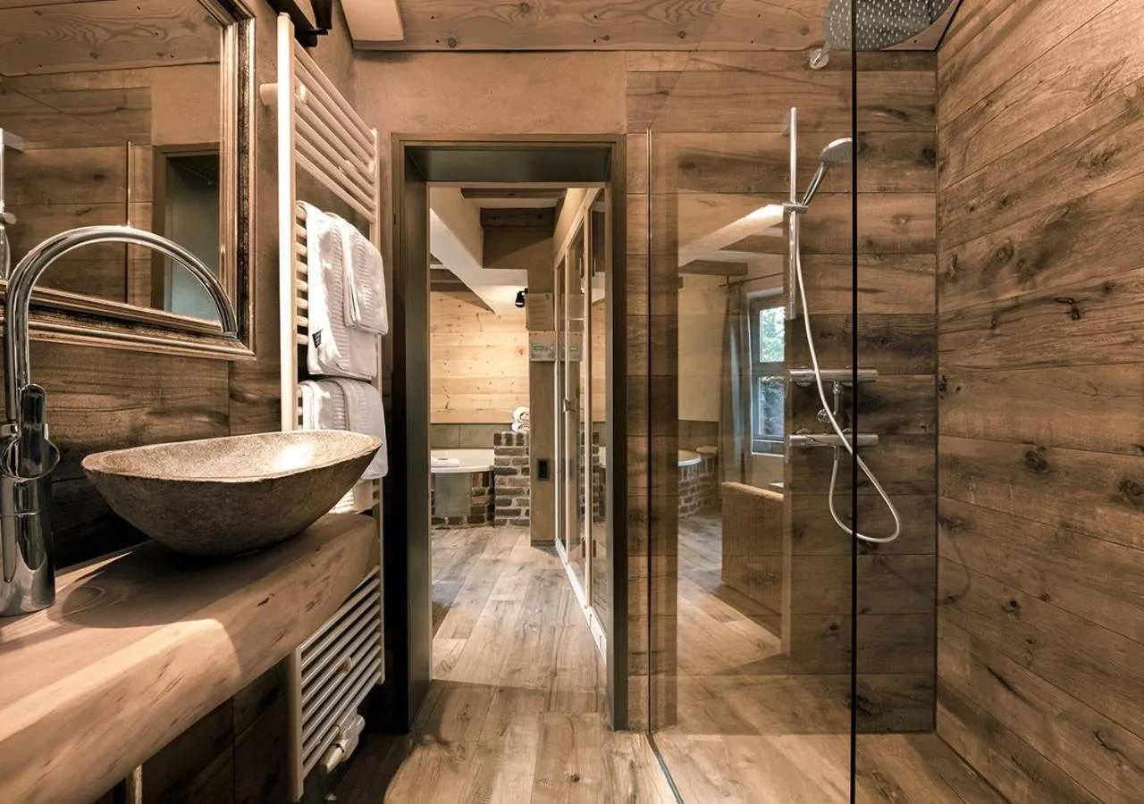 Shower in Hotel Land Gut Höhne