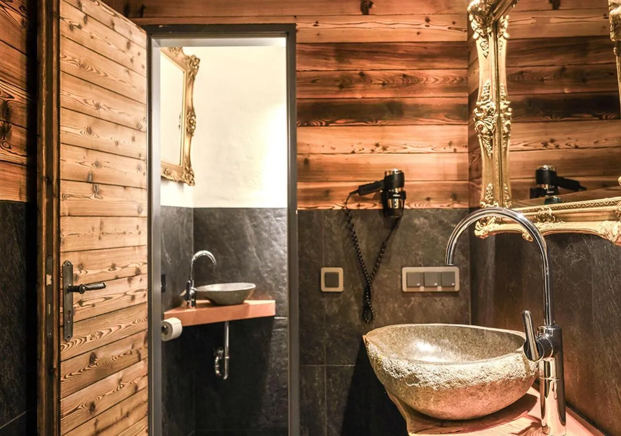 Shower in Hotel Land Gut Höhne