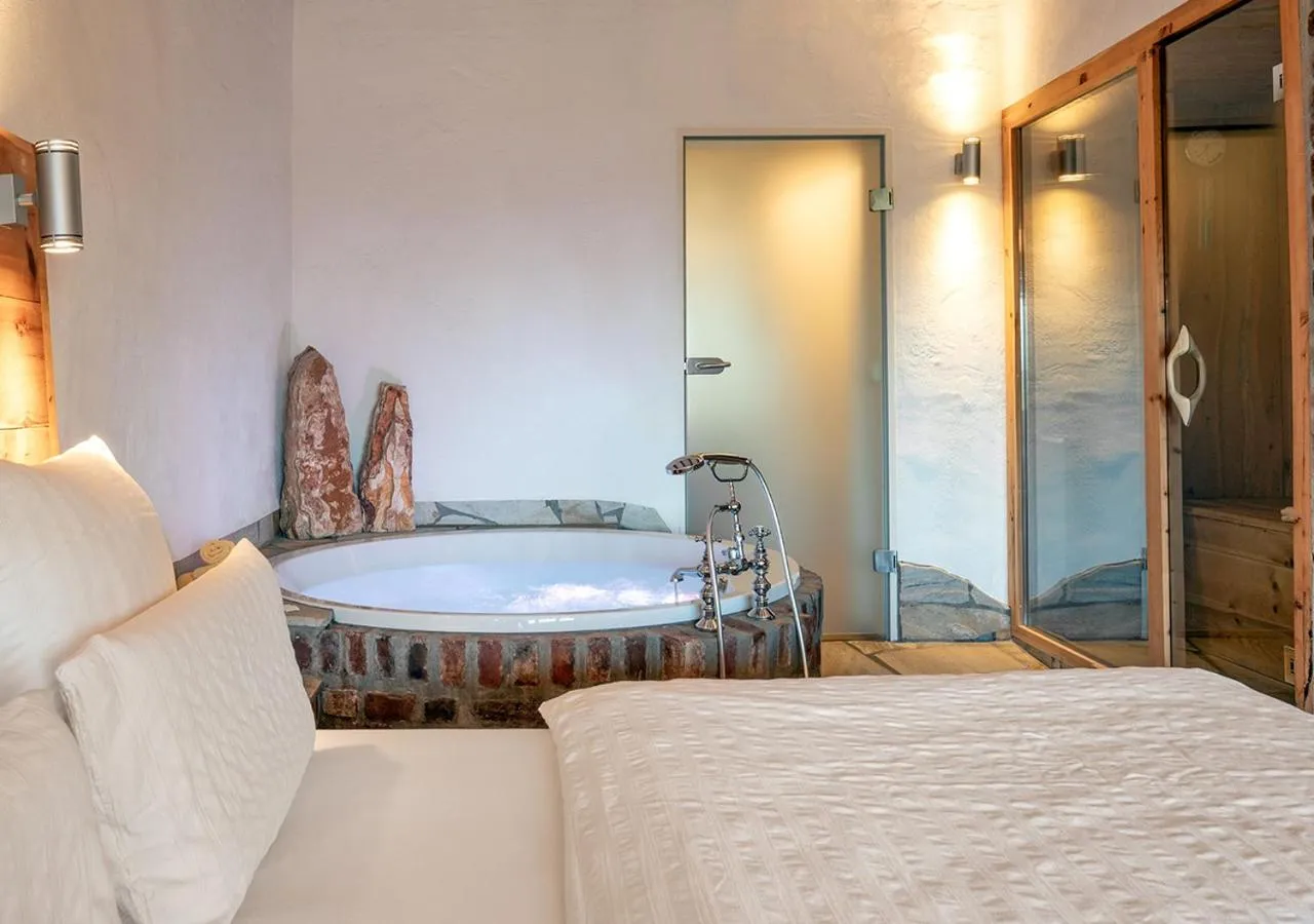 Bed in Hotel Land Gut Höhne