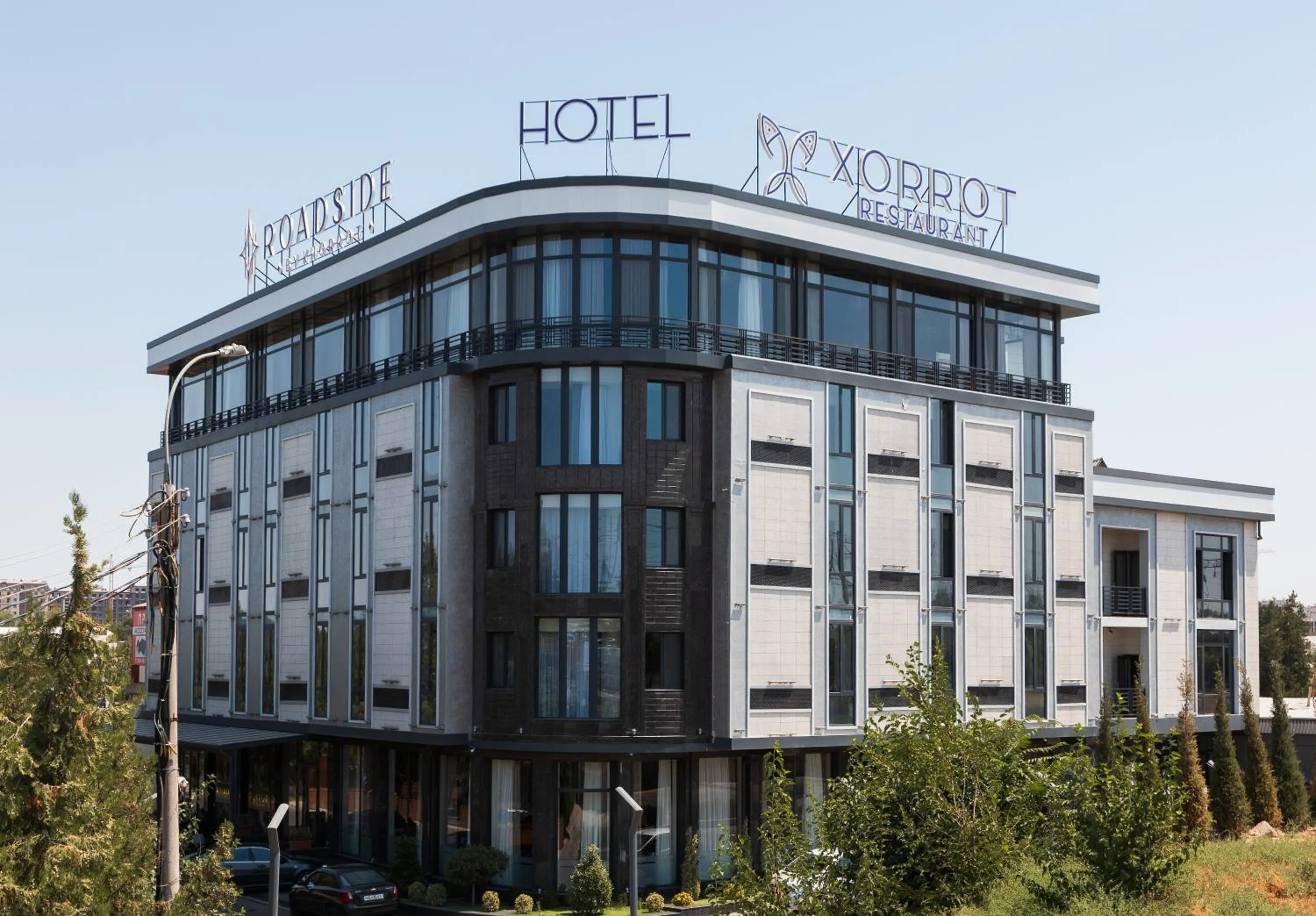 Property building in Roadside by Khorrot