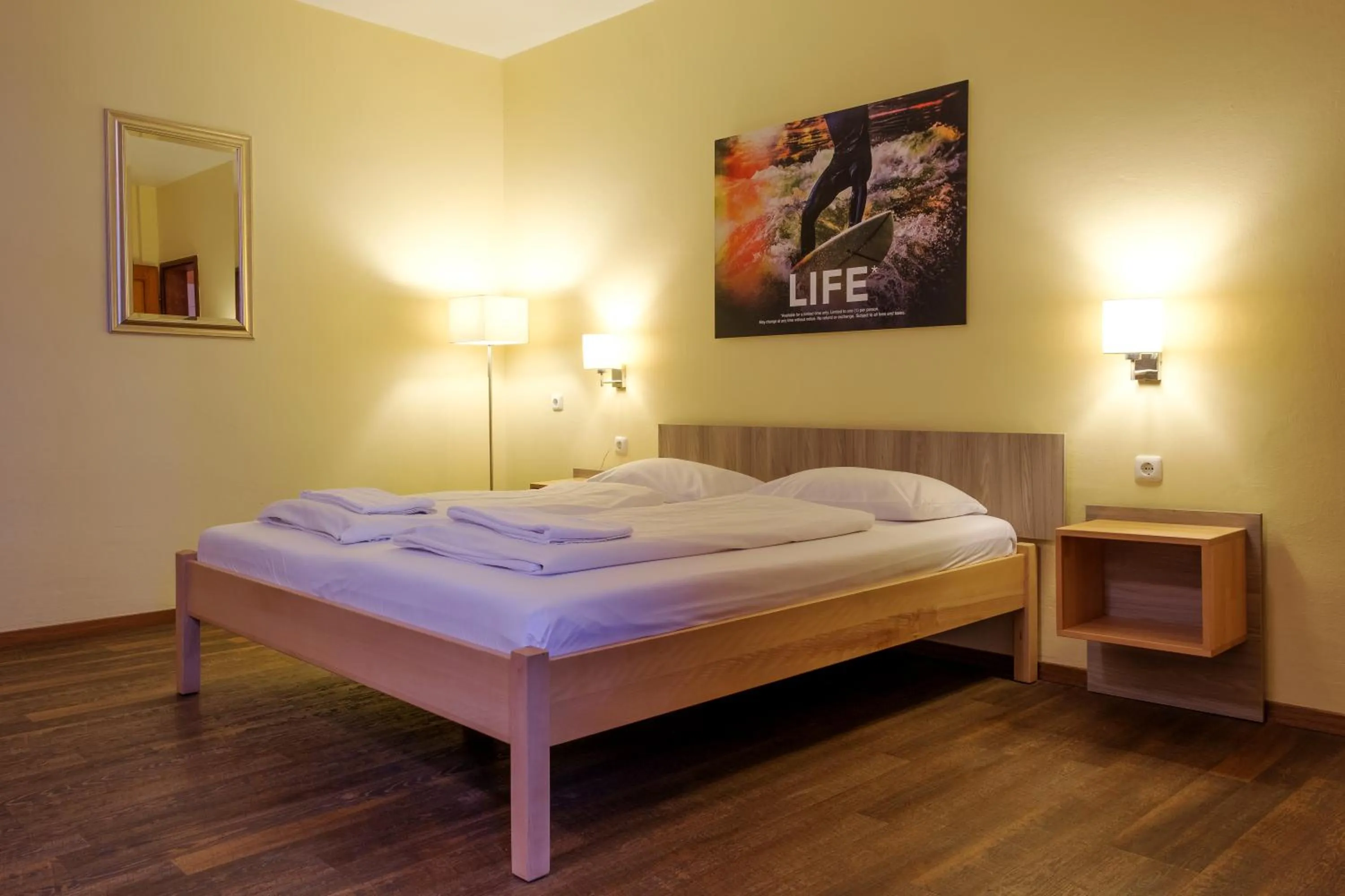 Double Room with Shared Bathroom in Euro Youth Hotel Munich