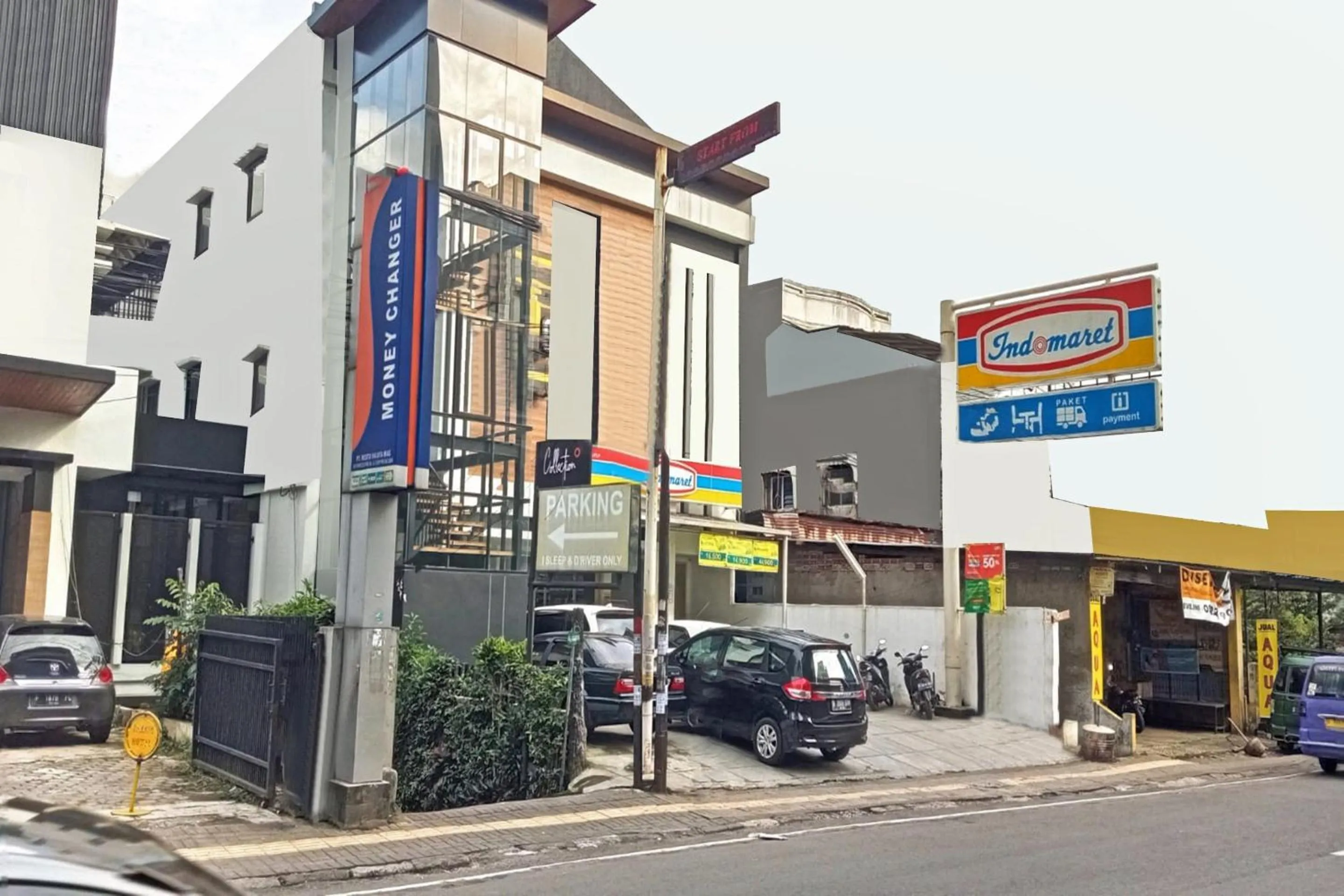 Facade/entrance in Collection O Cihampelas Near Ciwalk Formerly I Sleep Hotel