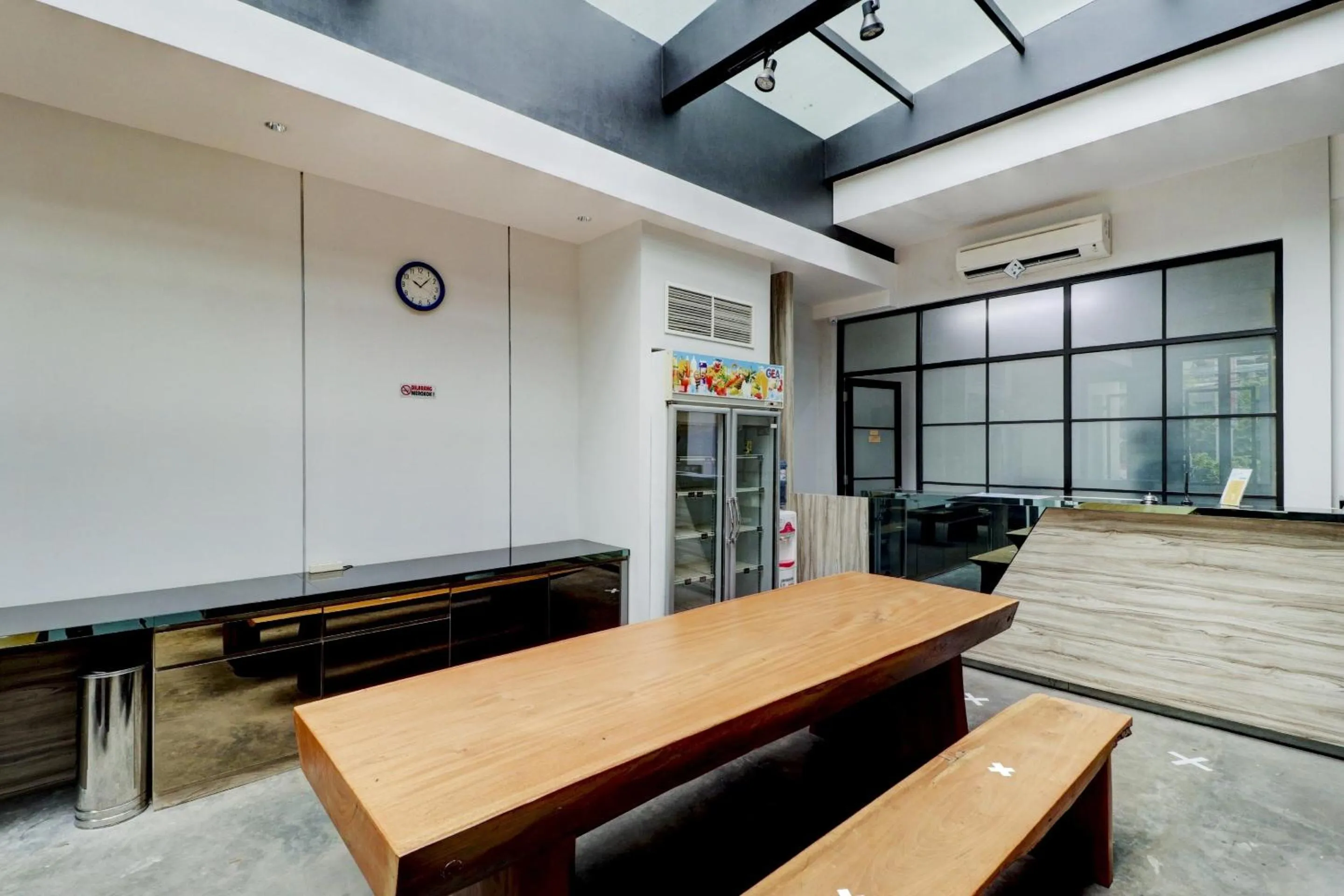 Lobby or reception in Collection O Cihampelas Near Ciwalk Formerly I Sleep Hotel