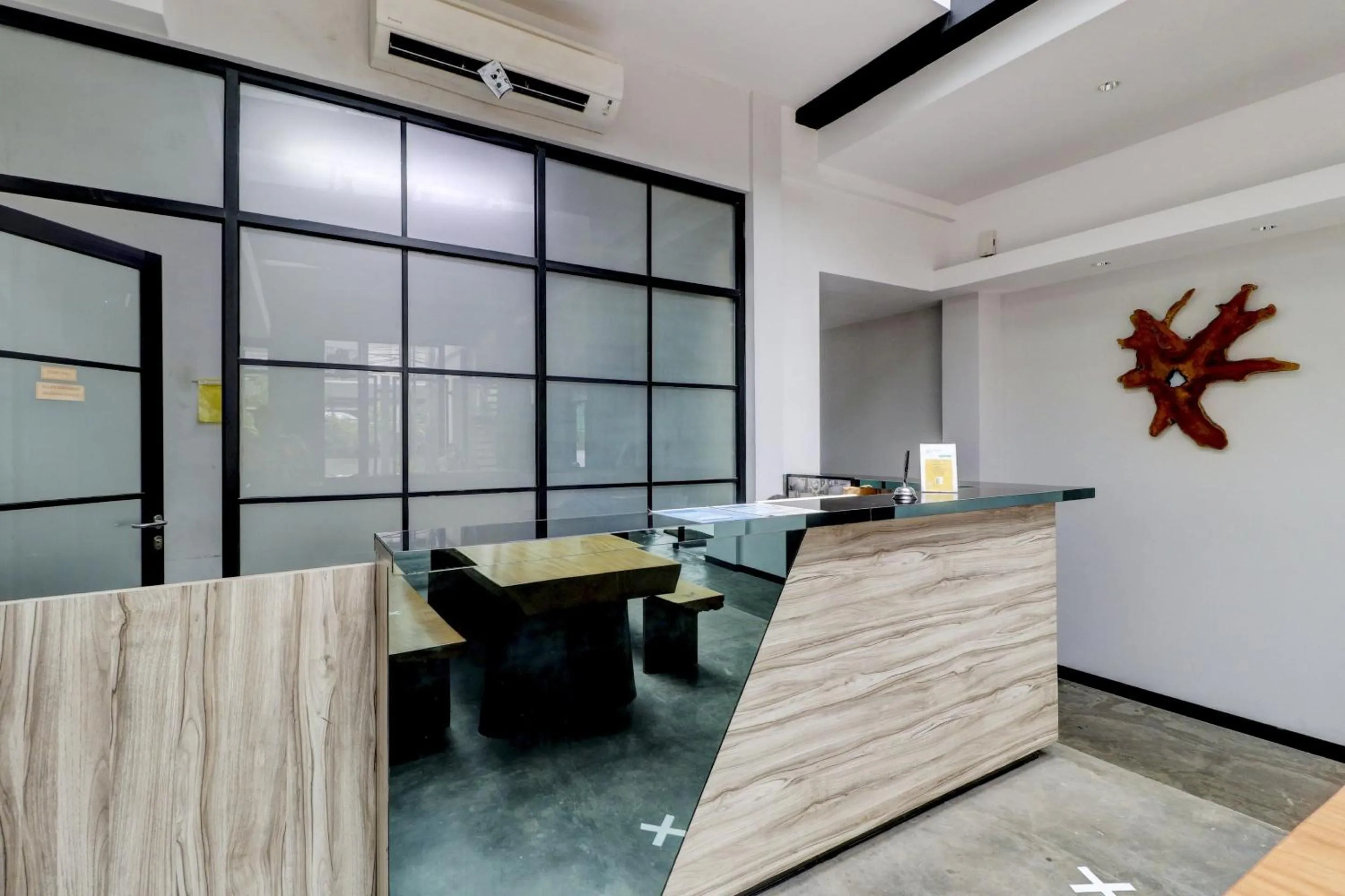 Lobby or reception in Collection O Cihampelas Near Ciwalk Formerly I Sleep Hotel