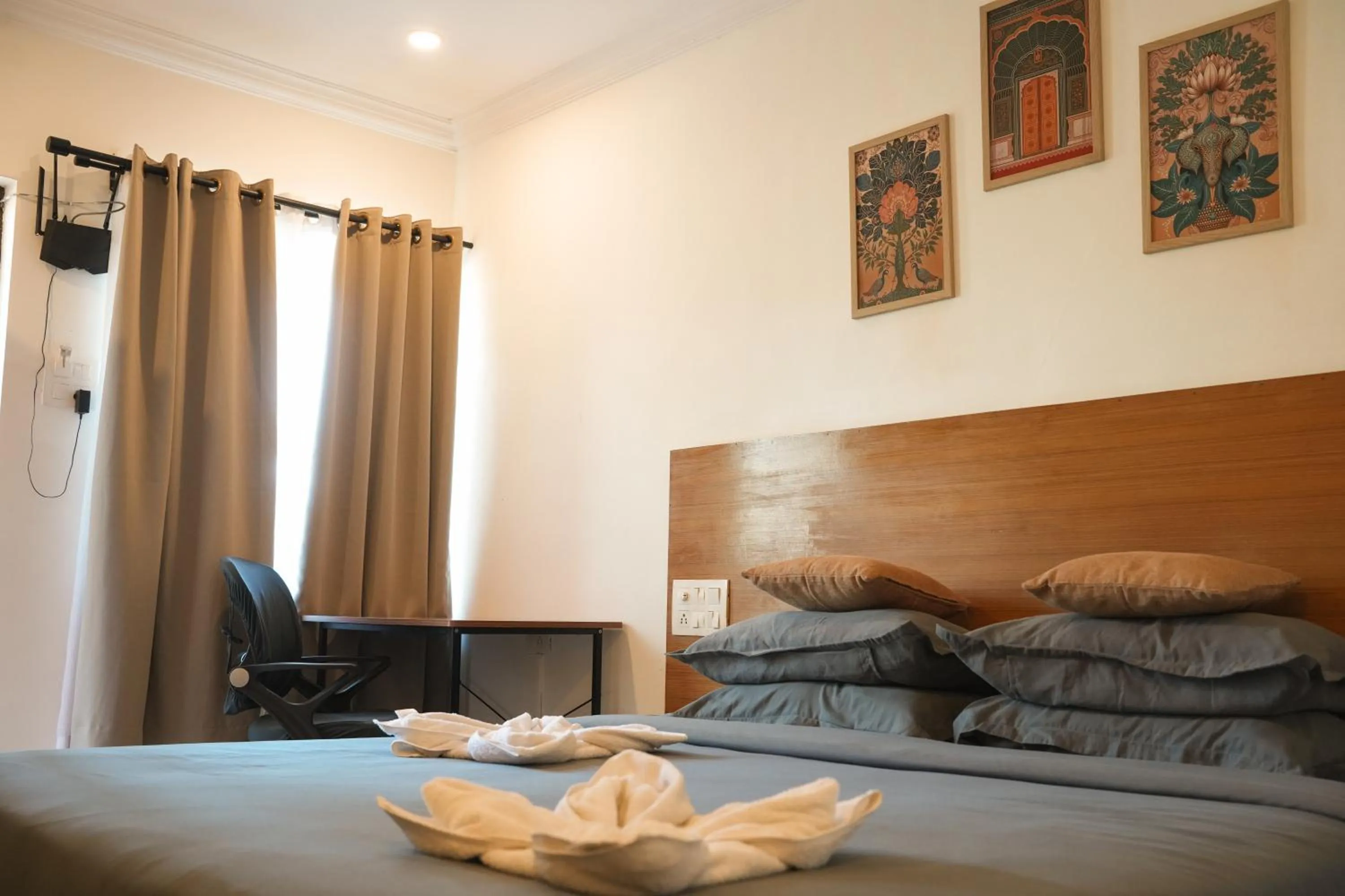 Bedroom, Bed in North39