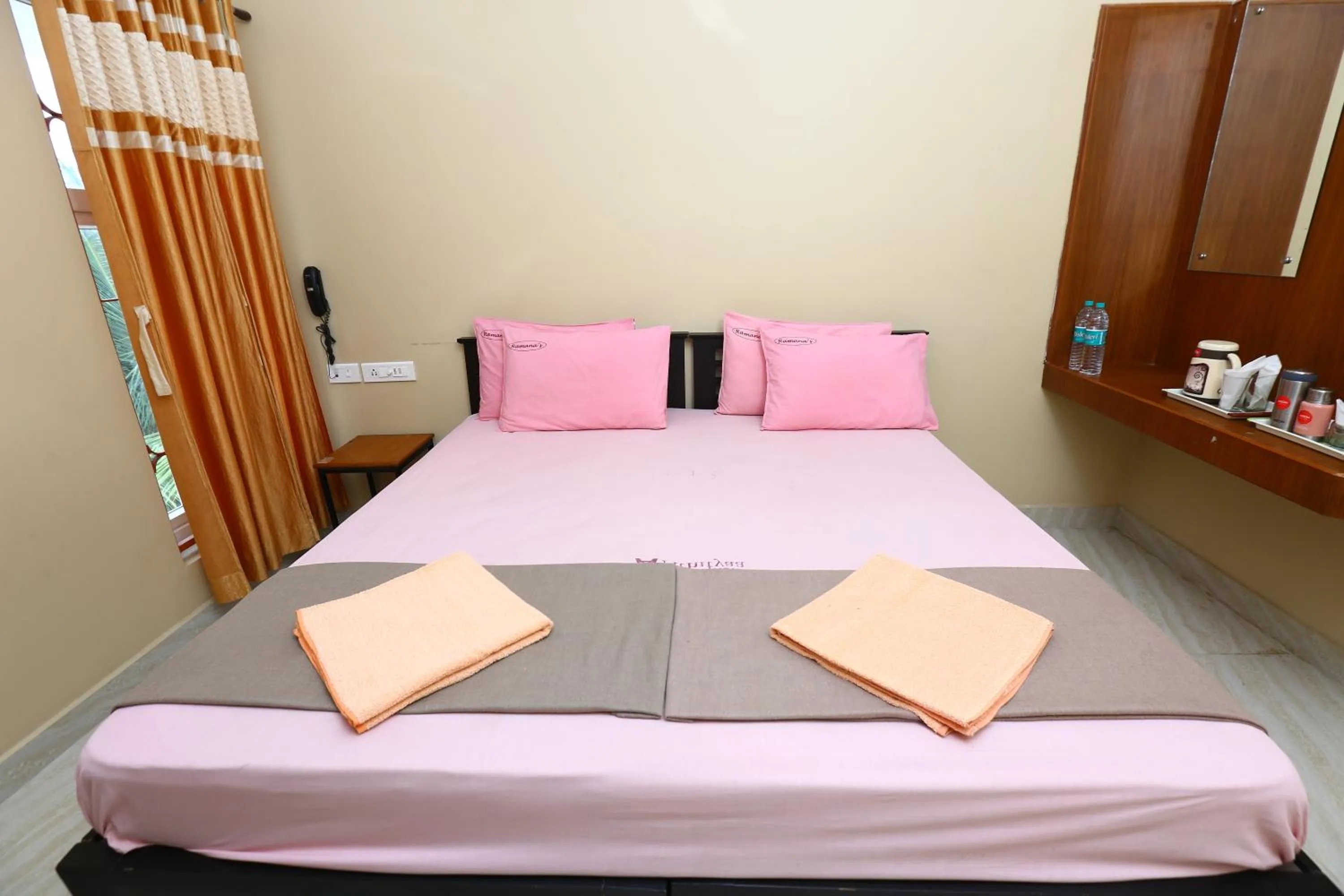 Bed in Ramana's Home Stay-Near Railway Station and Bus Stand