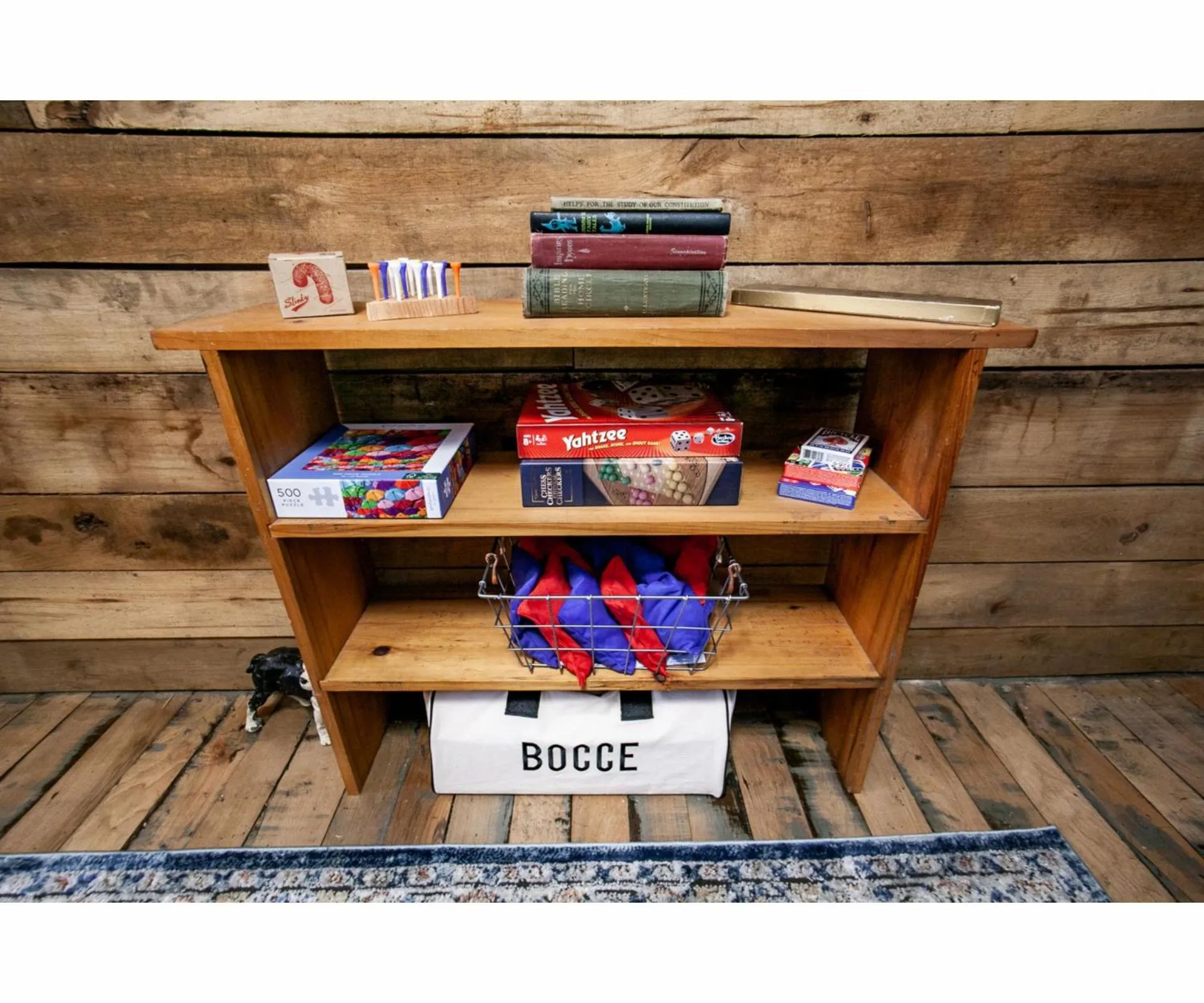 Decorative detail in Beary Relaxing Cabin - Rustic with Outdoor Patio