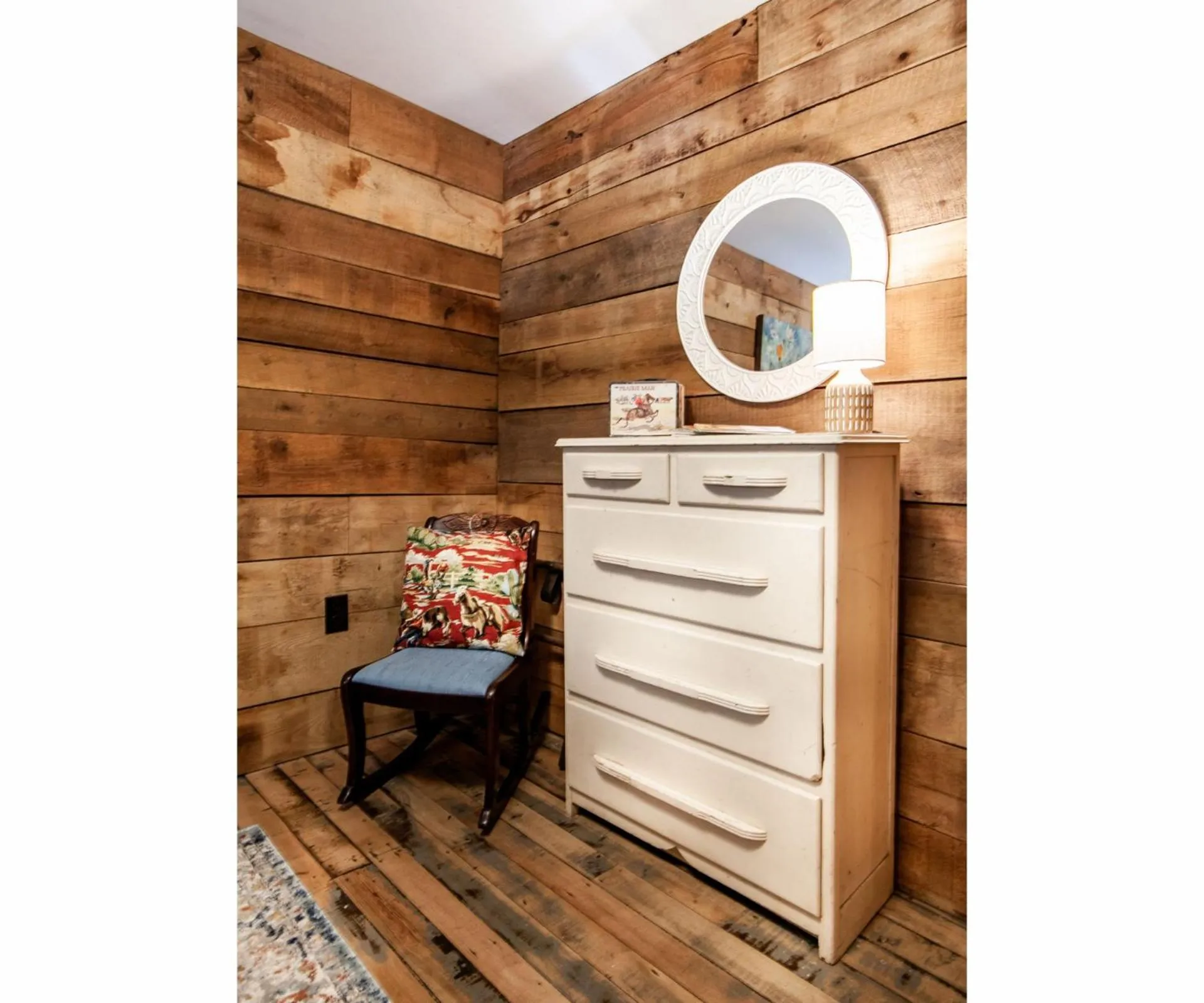 Bedroom in Beary Relaxing Cabin - Rustic with Outdoor Patio
