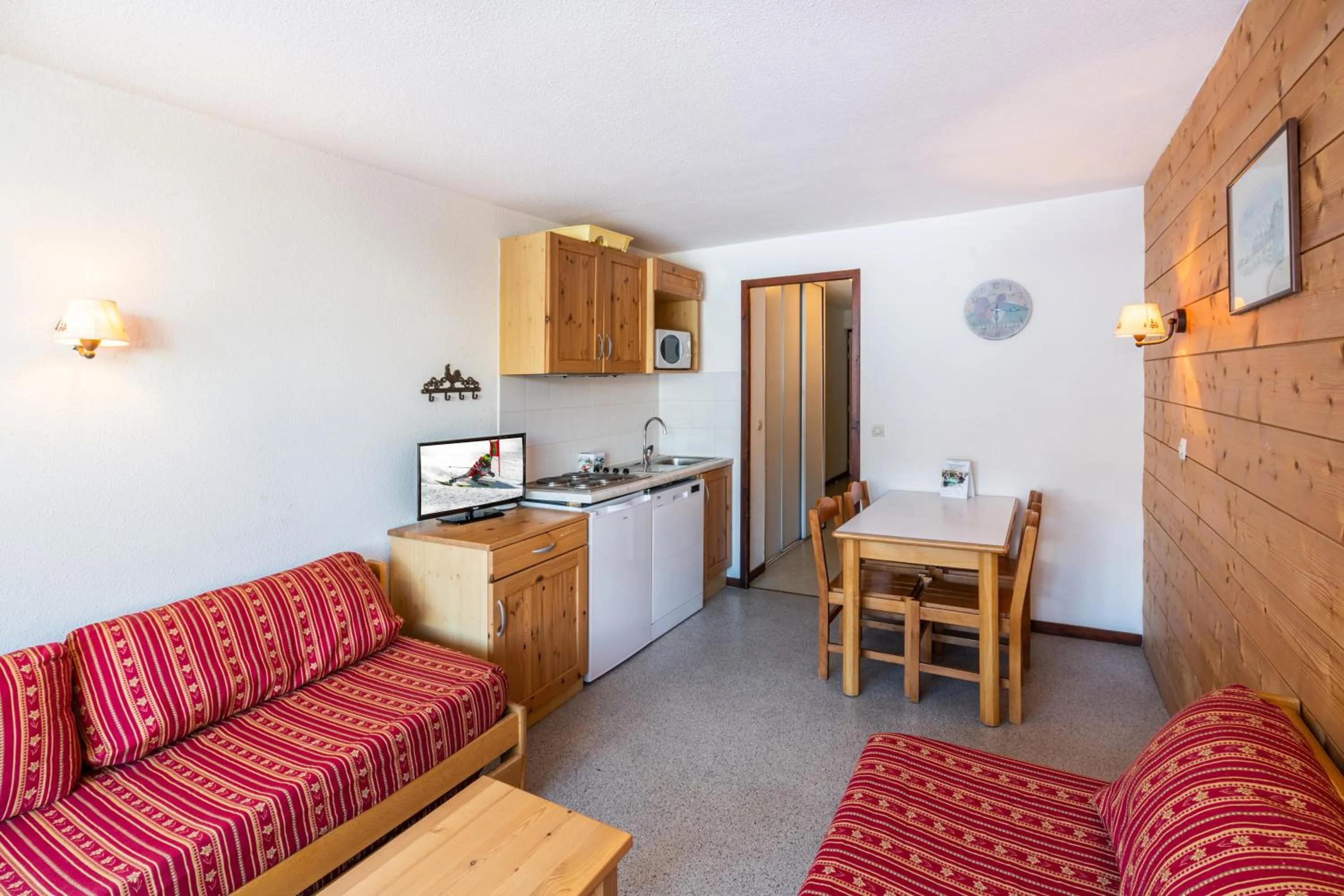 Kitchen or kitchenette in Vacancéole - Résidence Grand Morillon