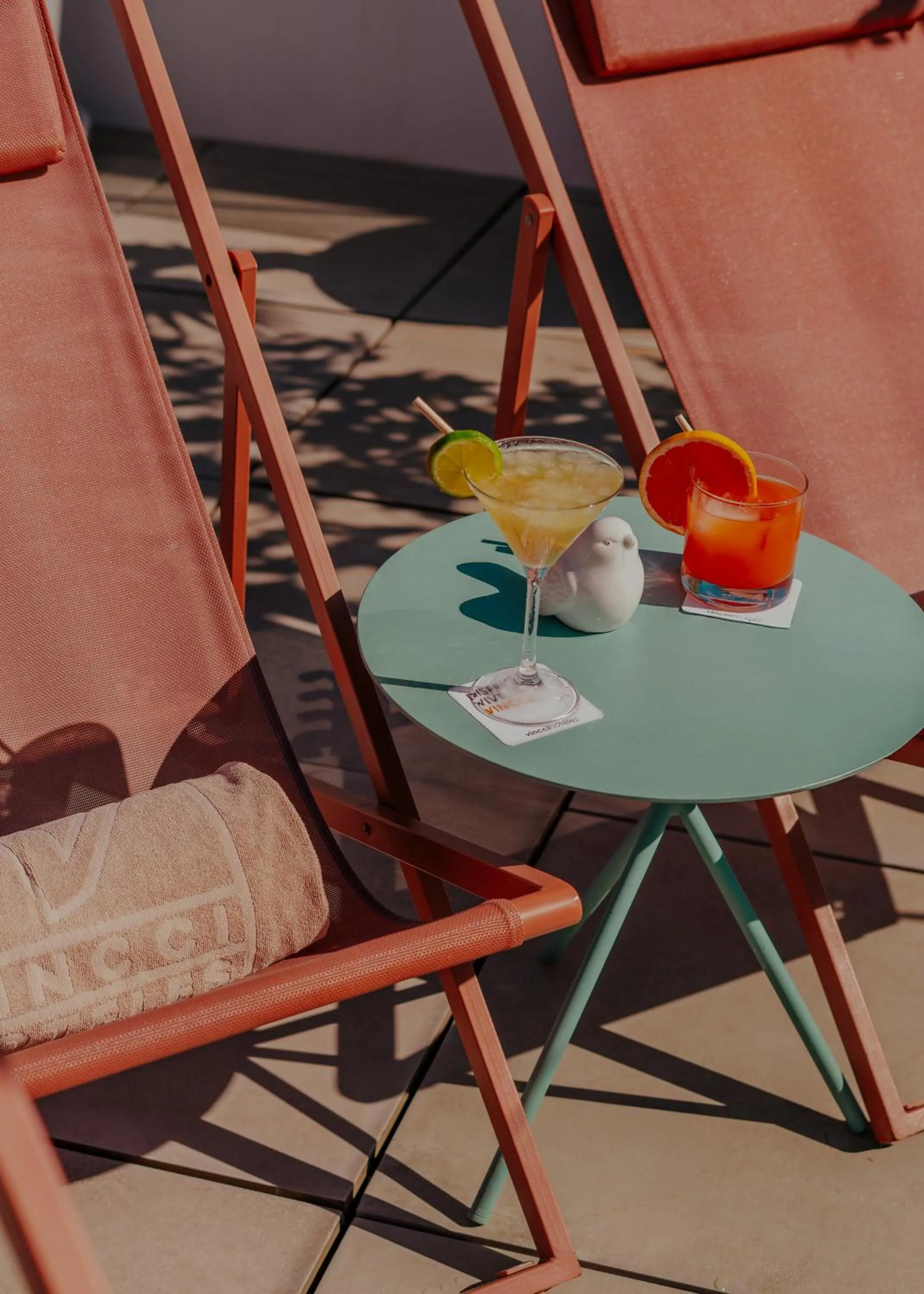 Swimming pool in Vincci Molviedro