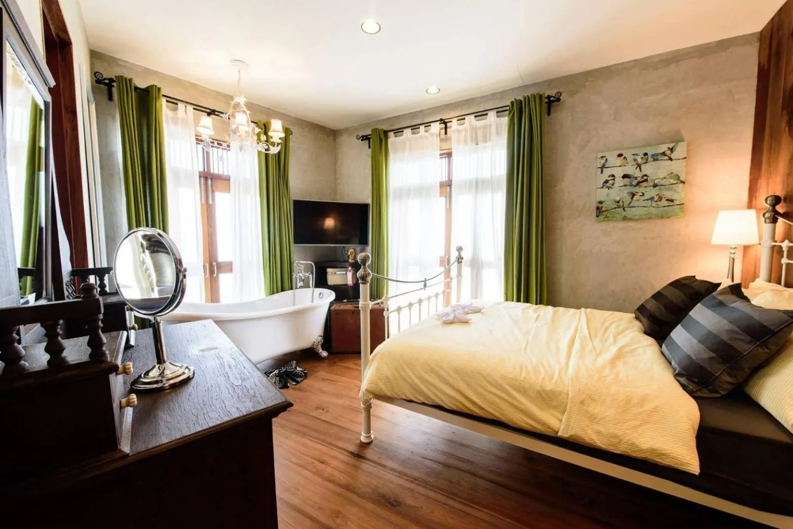 Bedroom, Bed in RoomQuest Rimrabeang at Amphawa