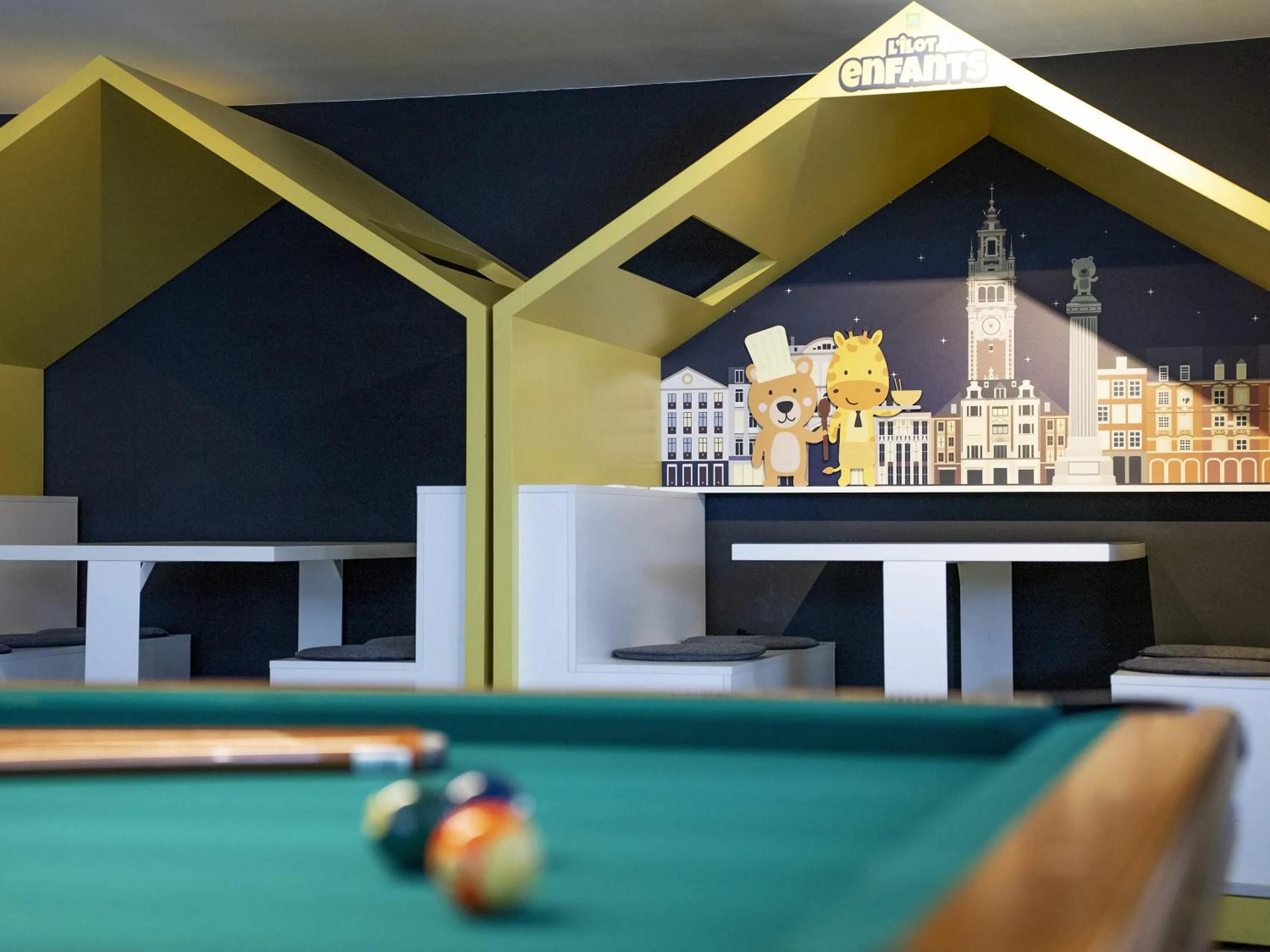 Property building in ibis Styles Lille Neuville en Ferrain