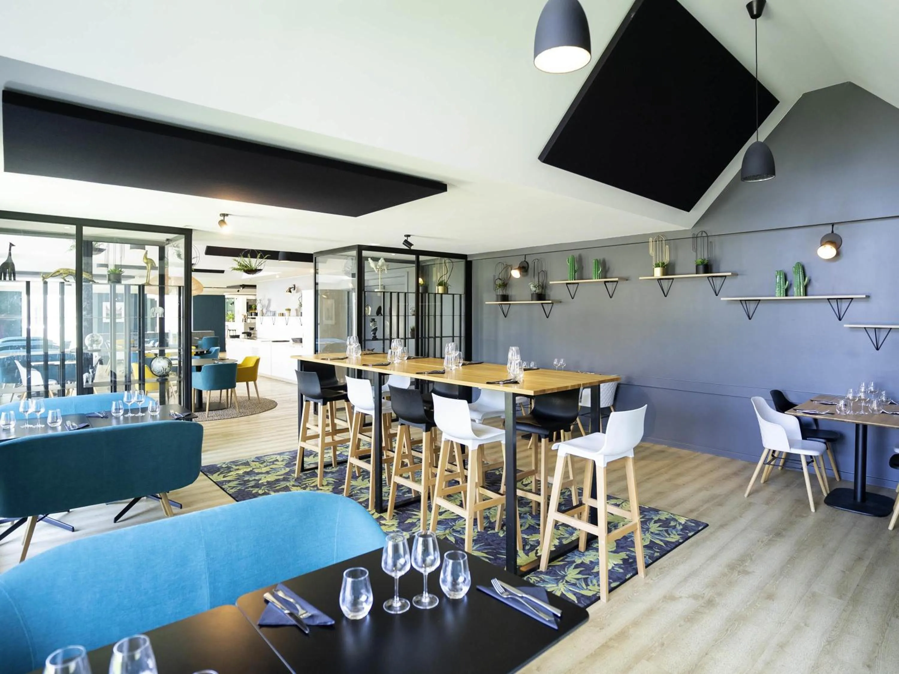 Restaurant/places to eat in ibis Styles Lille Neuville en Ferrain