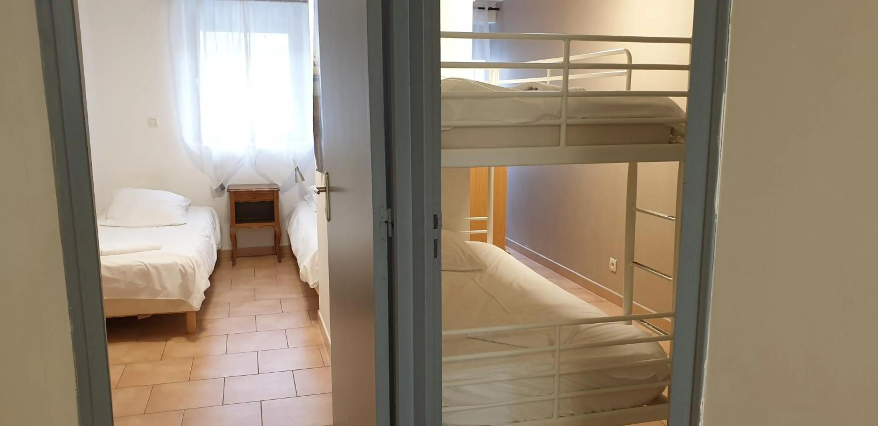 Bedroom, Bed in Presqu'île de Chooz