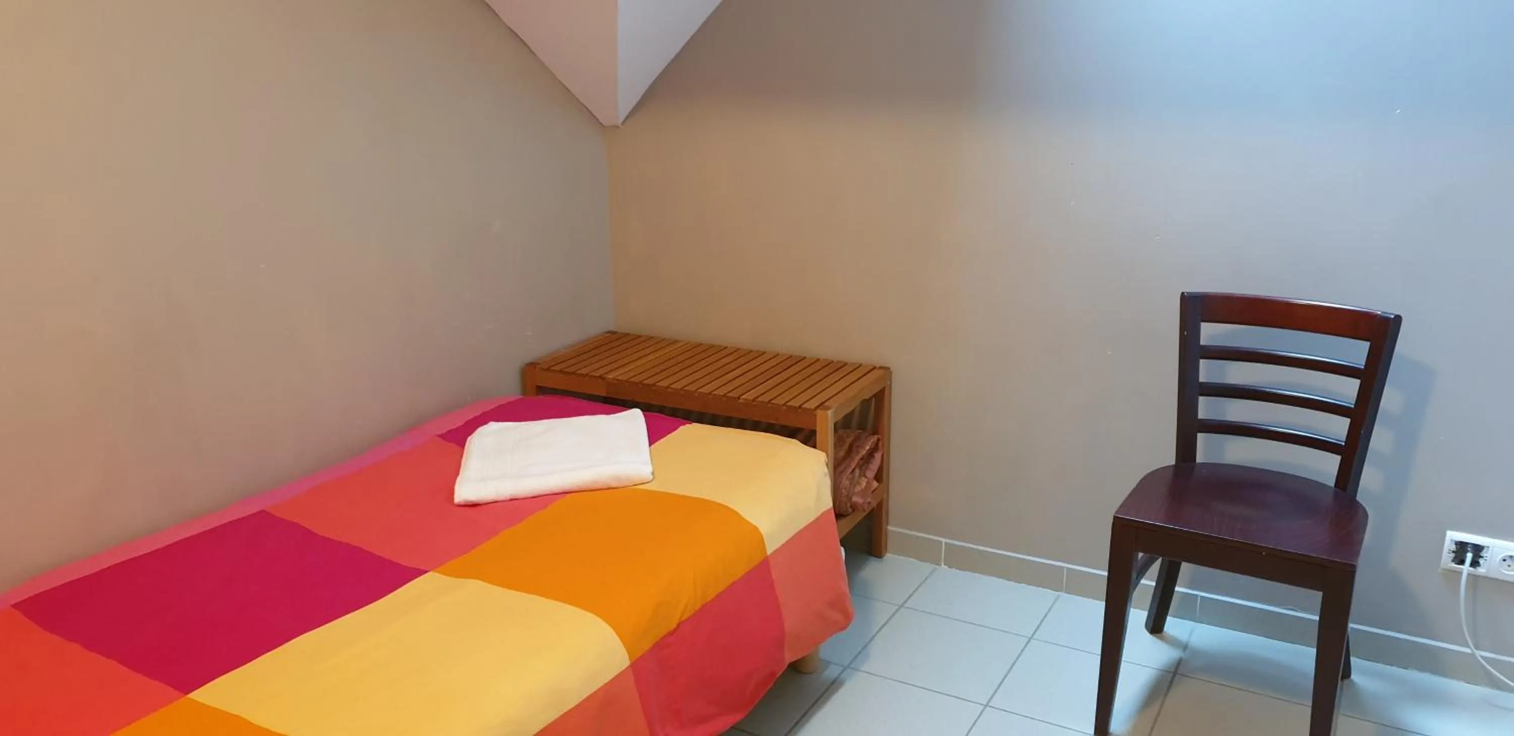 Photo of the whole room, Bed in Presqu'île de Chooz