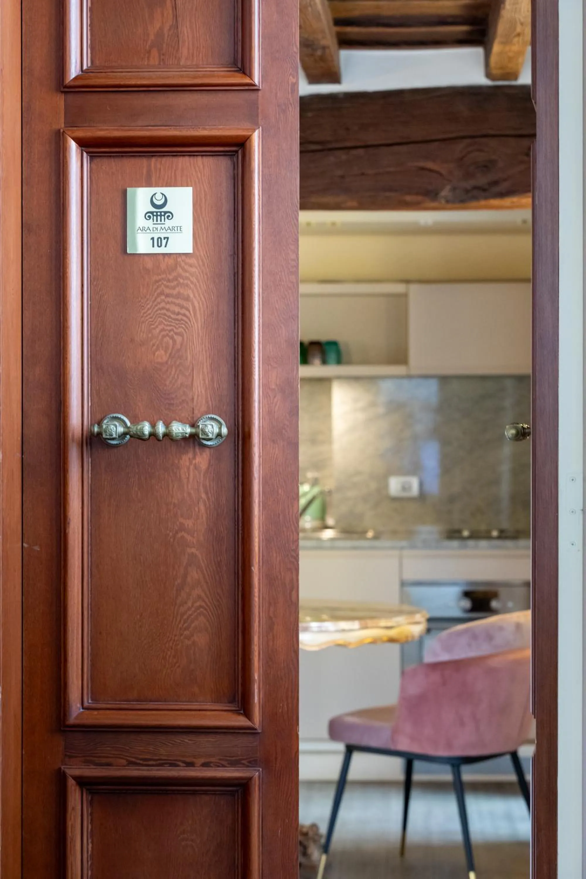 Facade/entrance in Ara di Marte Suites