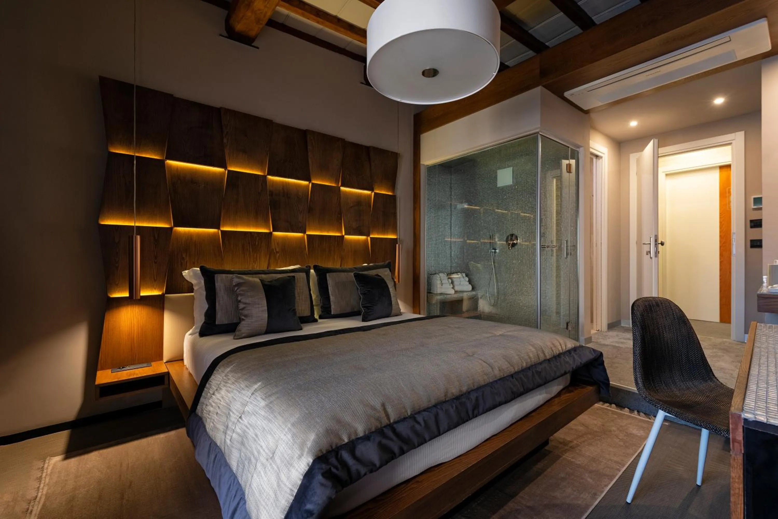 Photo of the whole room, Bed in Ara di Marte Suites