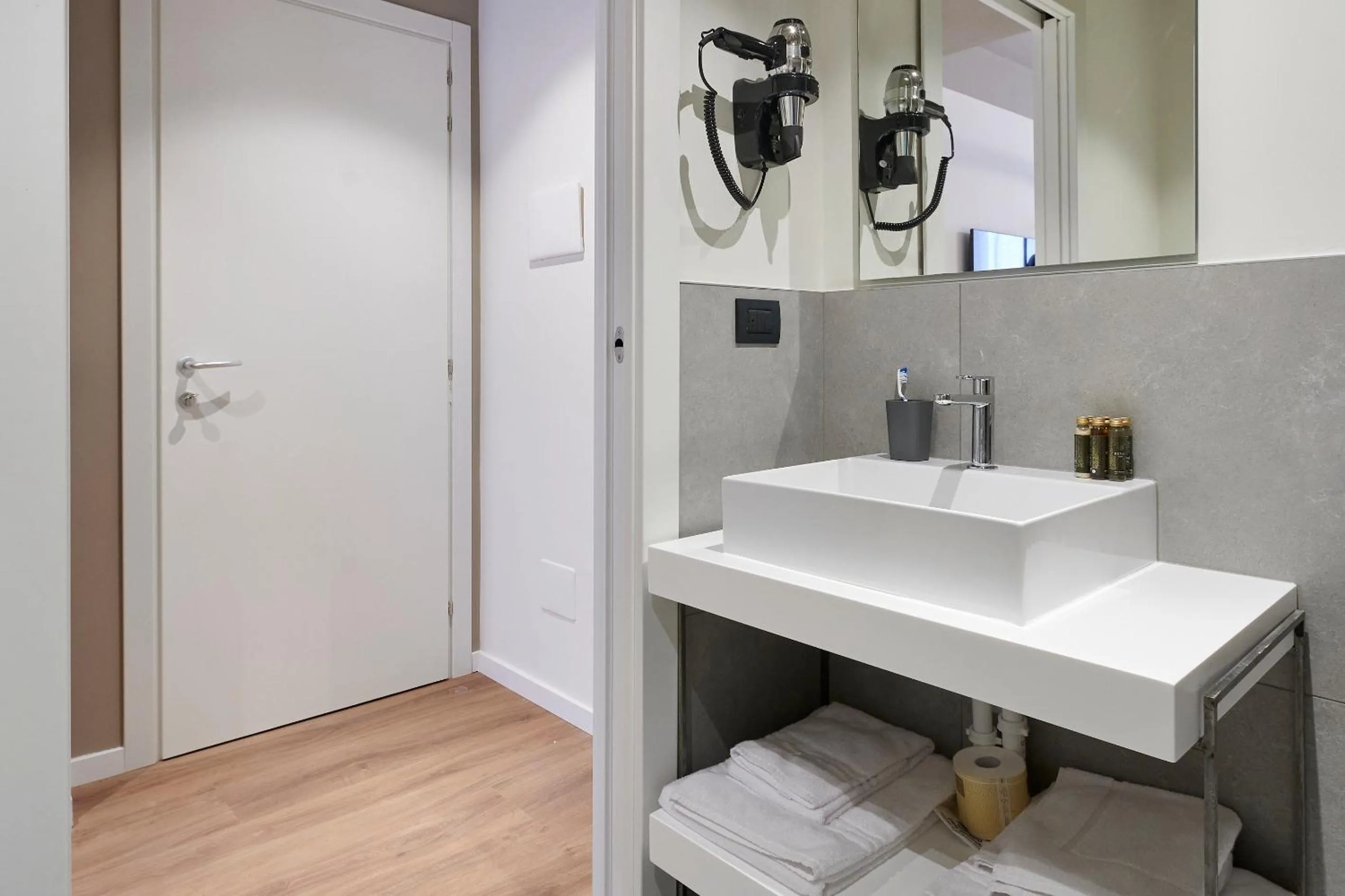 Bathroom in STAR RIBBON