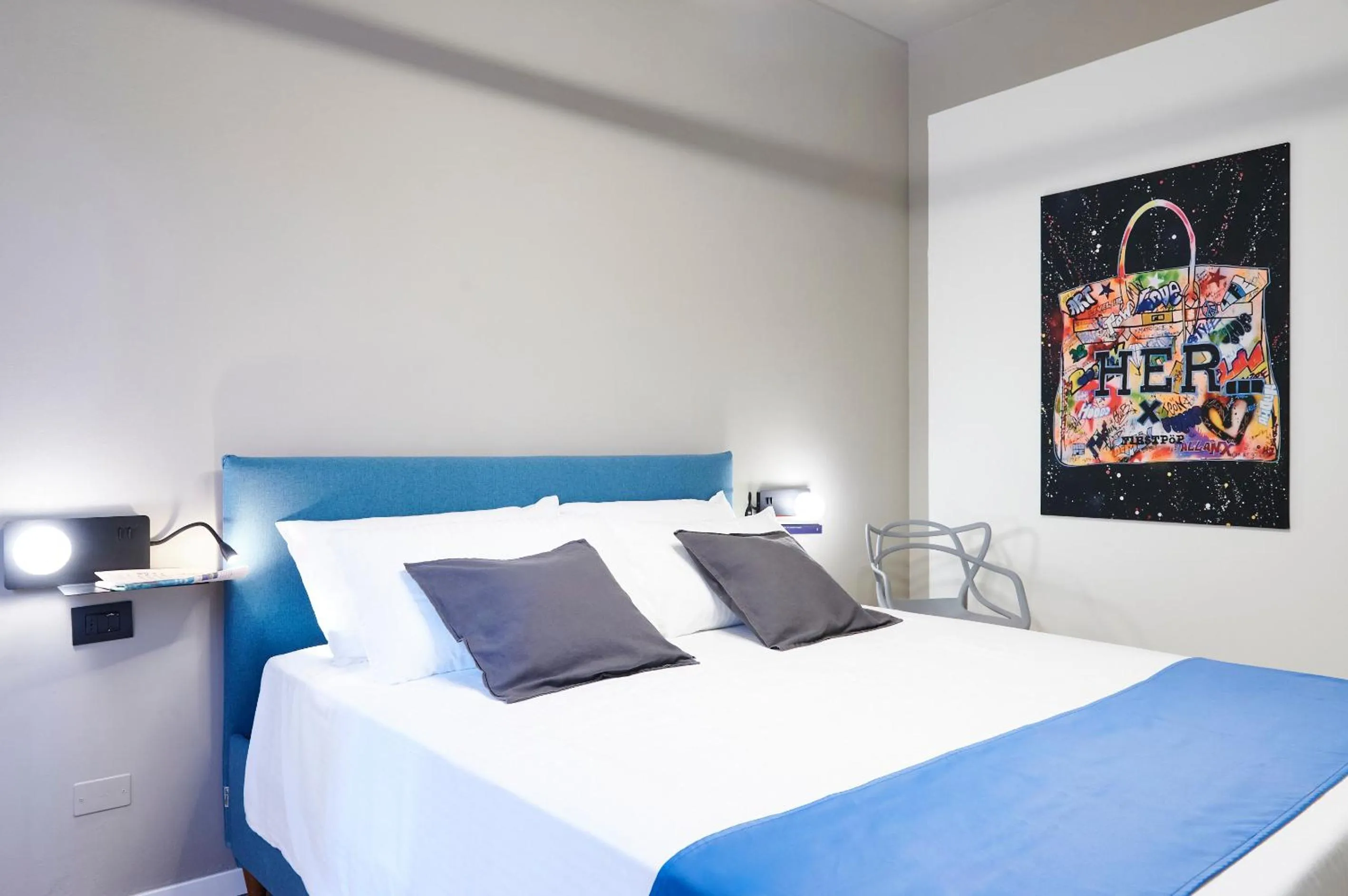 Photo of the whole room, Bed in STAR RIBBON