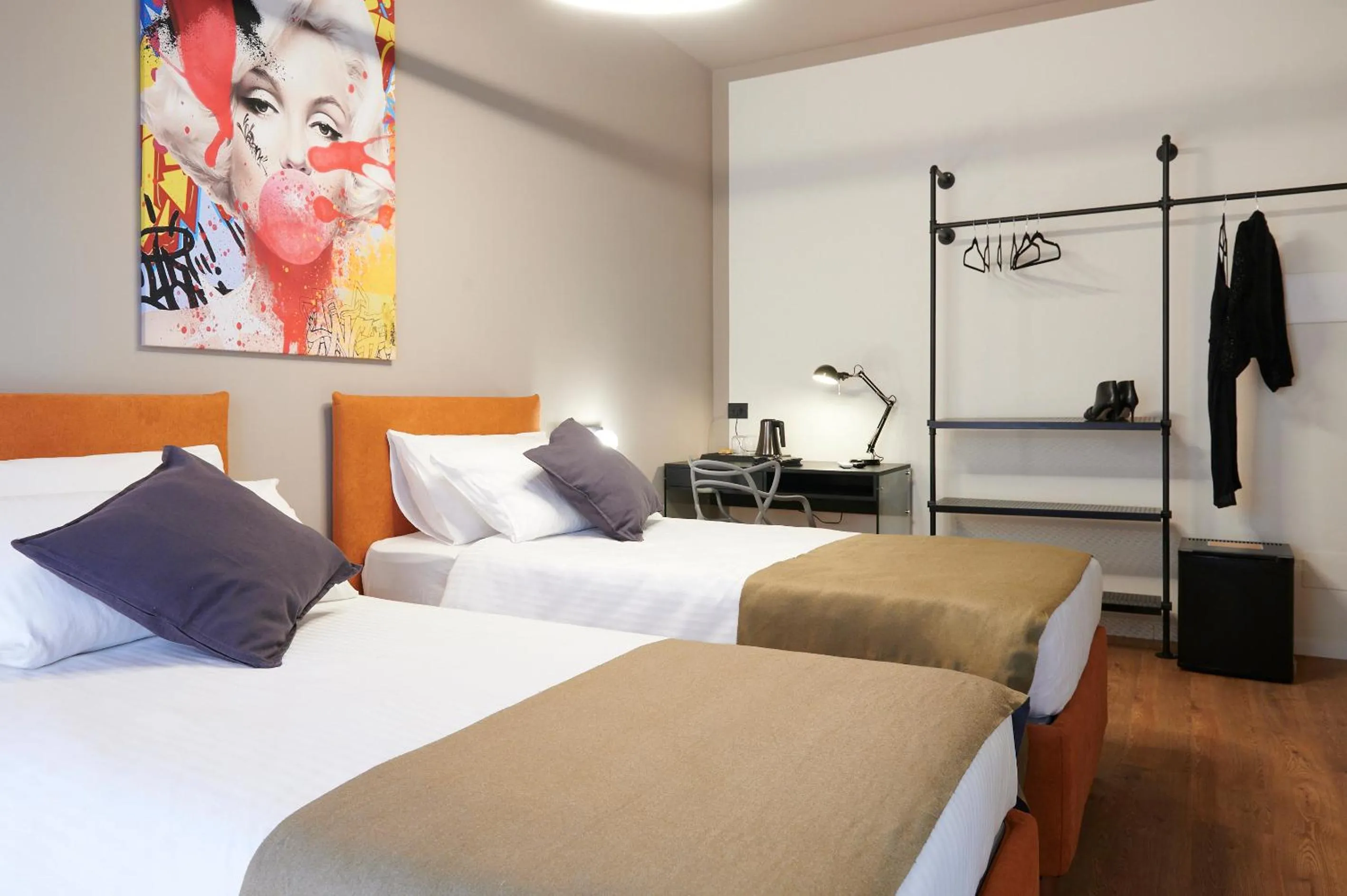 Photo of the whole room, Bed in STAR RIBBON