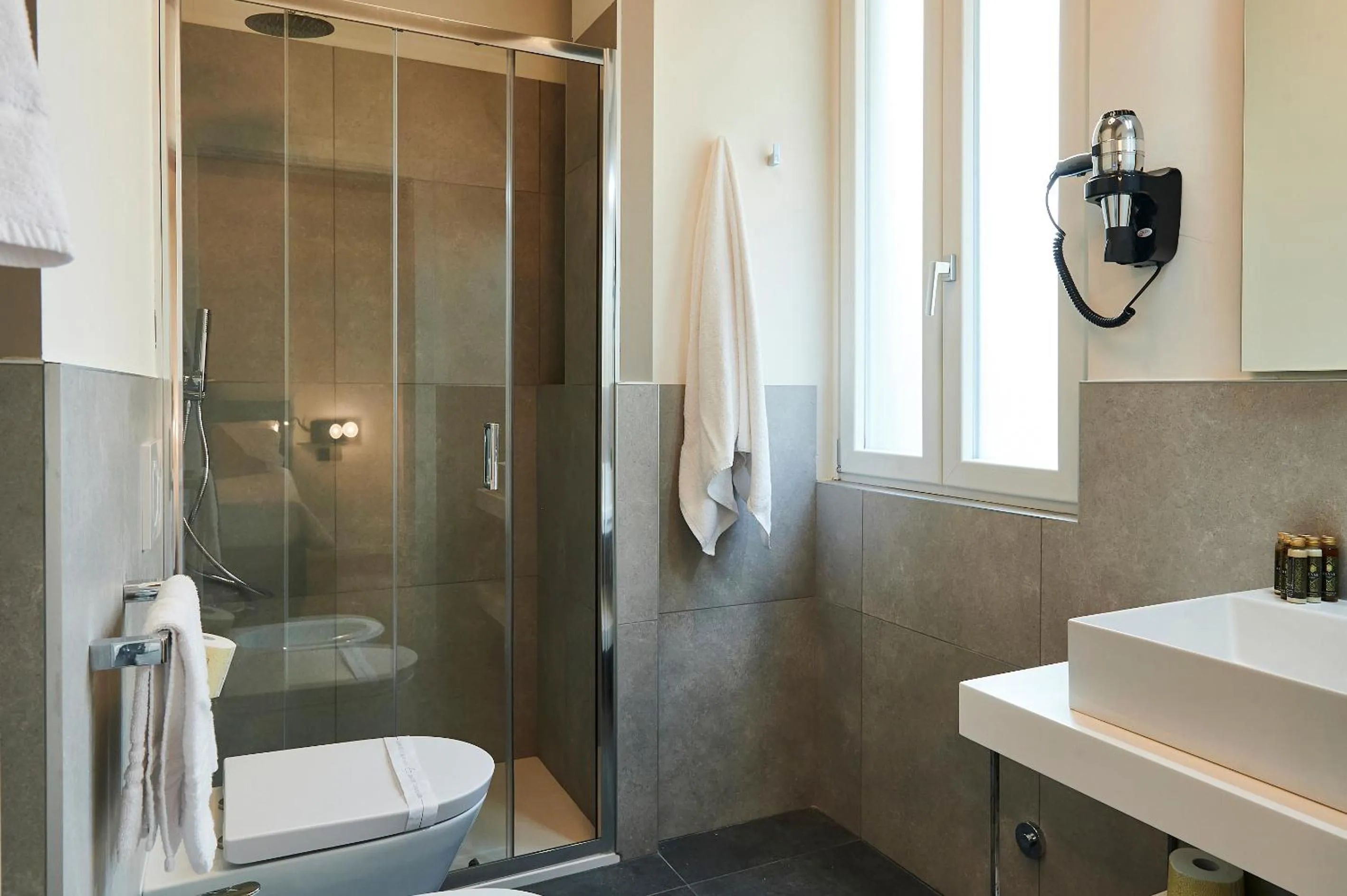 Bathroom in STAR RIBBON