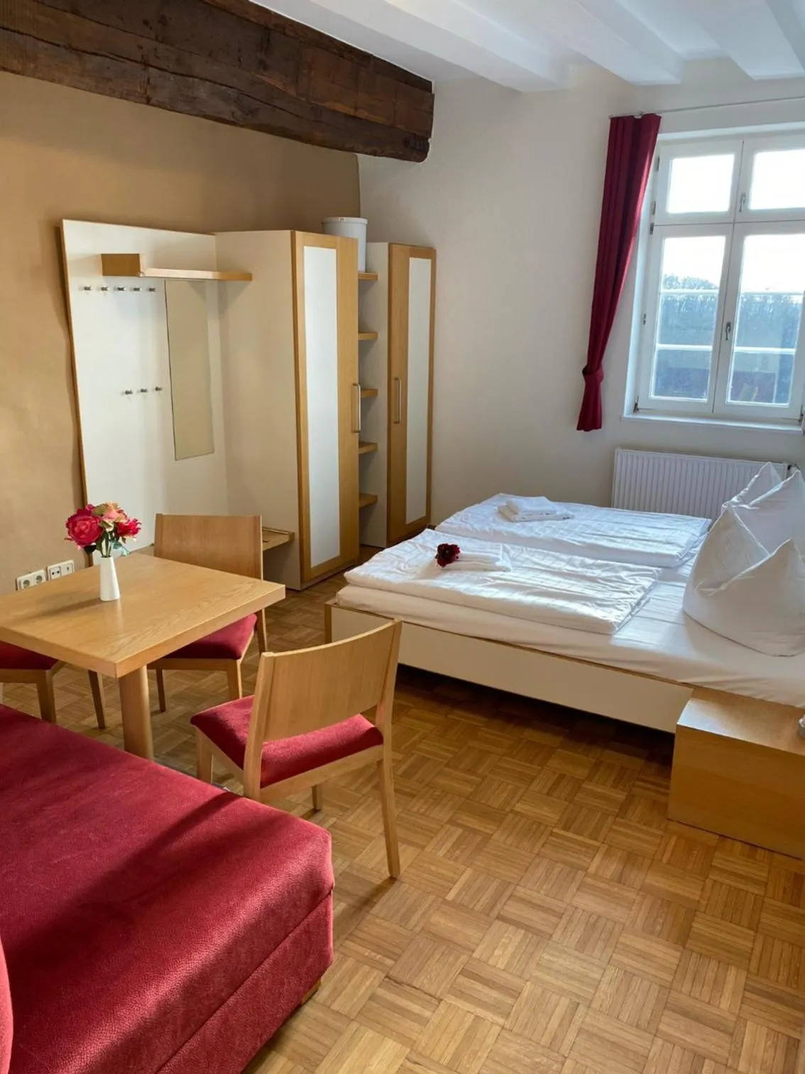 Photo of the whole room, Bed in Burg Bodenstein