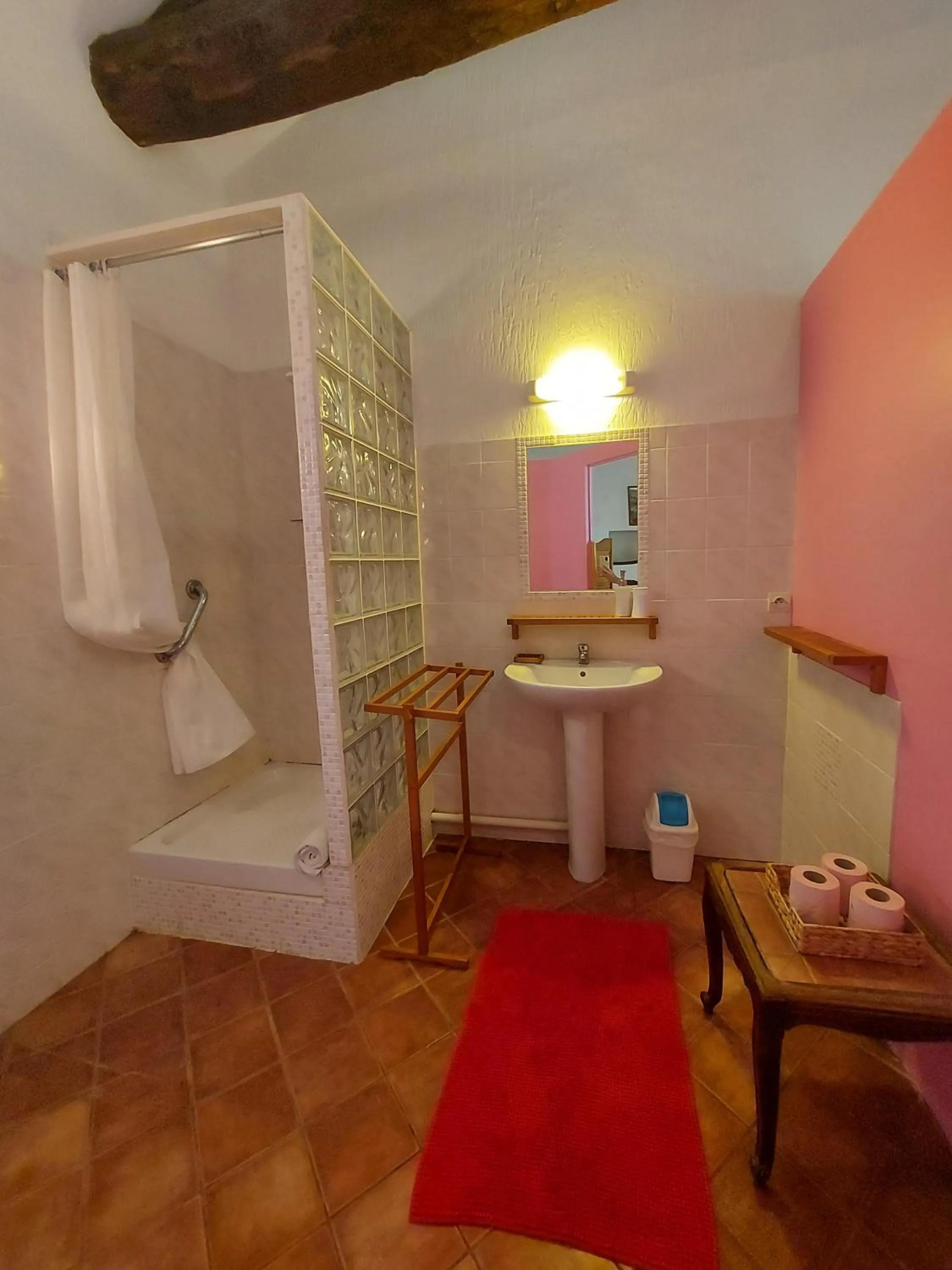 Bathroom in Les Copains à Bord