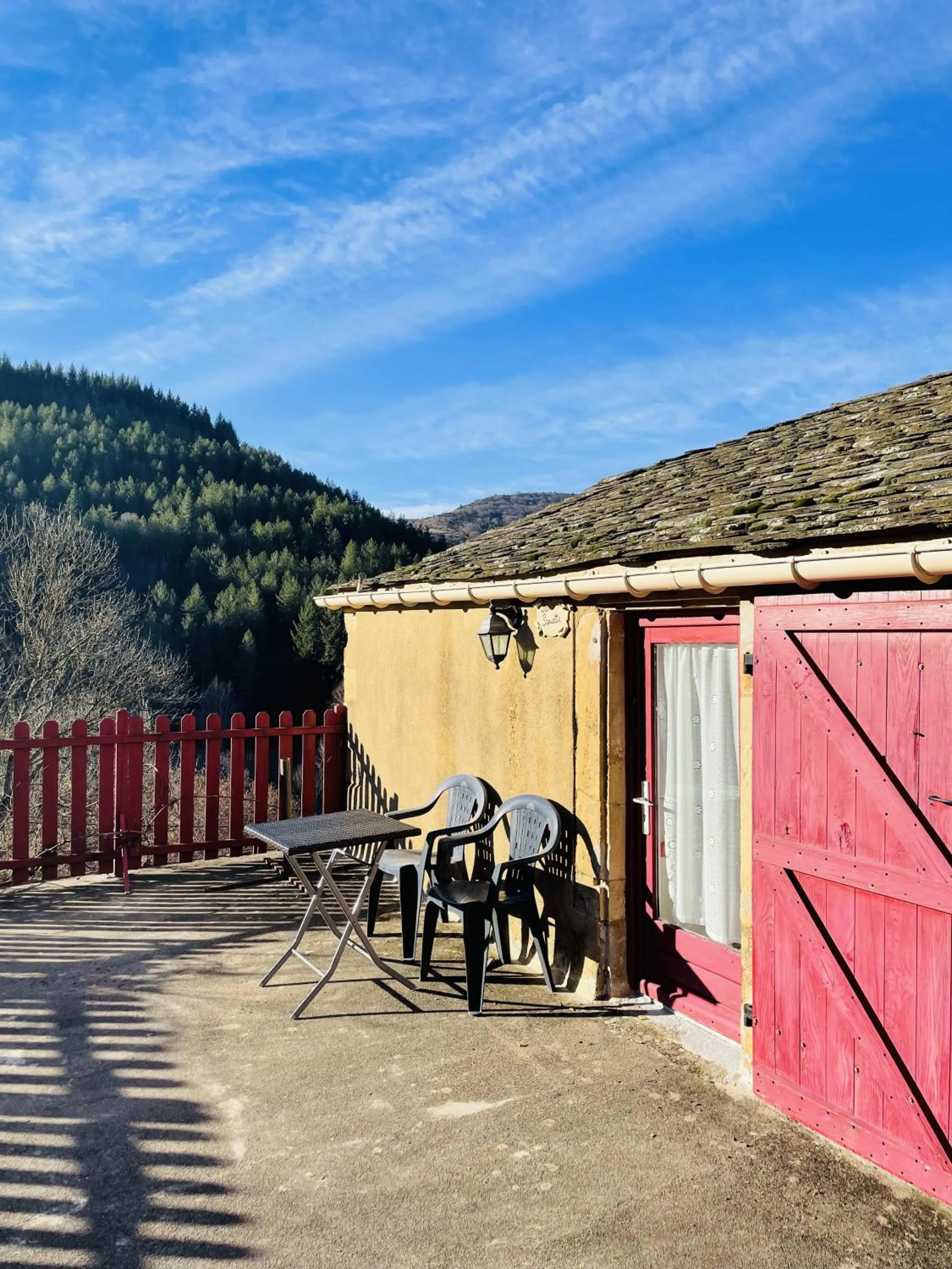 Balcony/Terrace in Les Copains à Bord