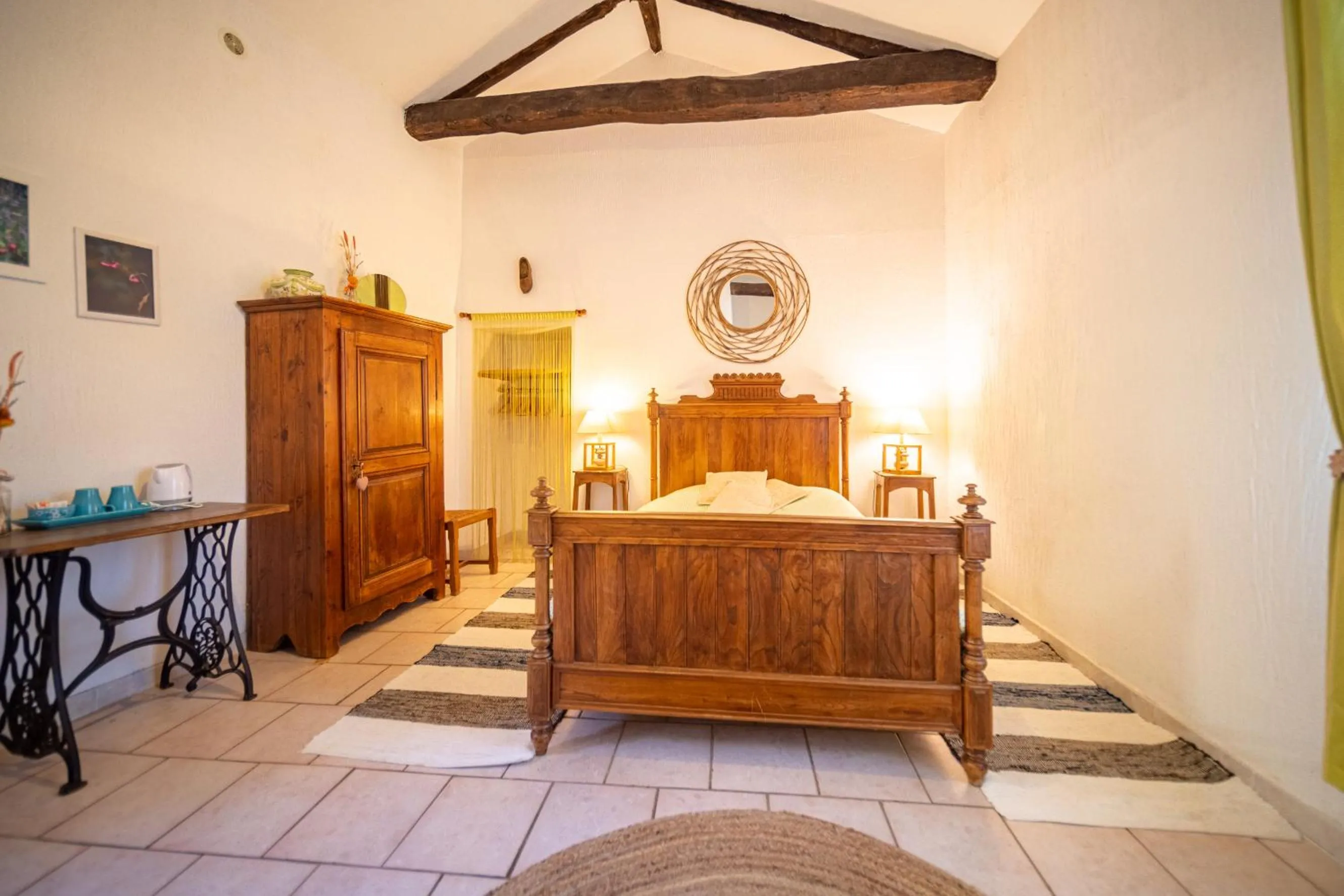 Bedroom in Les Copains à Bord