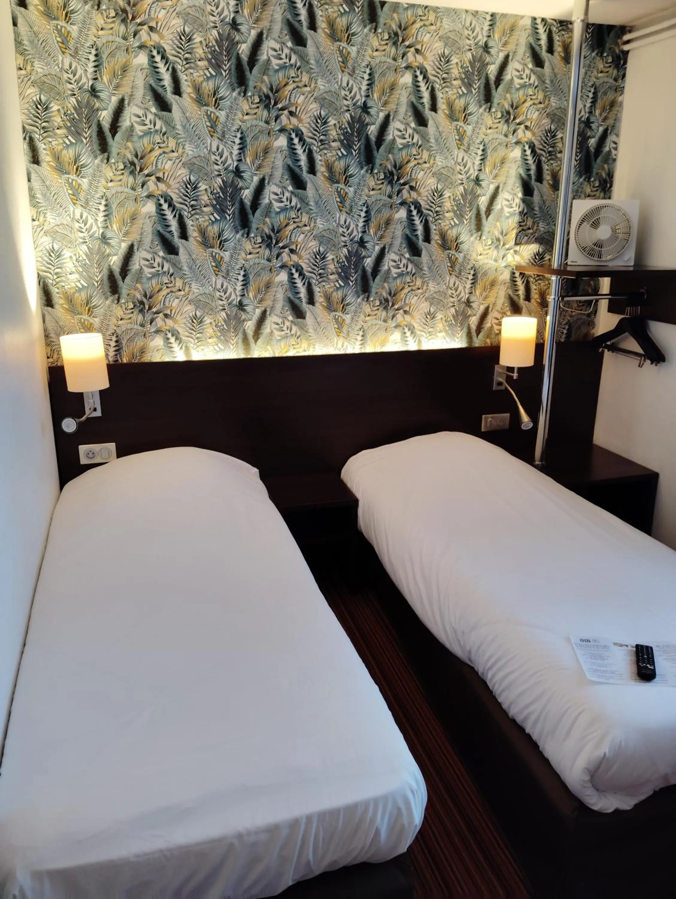 Bedroom, Bed in Hôtel Inn Design Resto Novo Langres