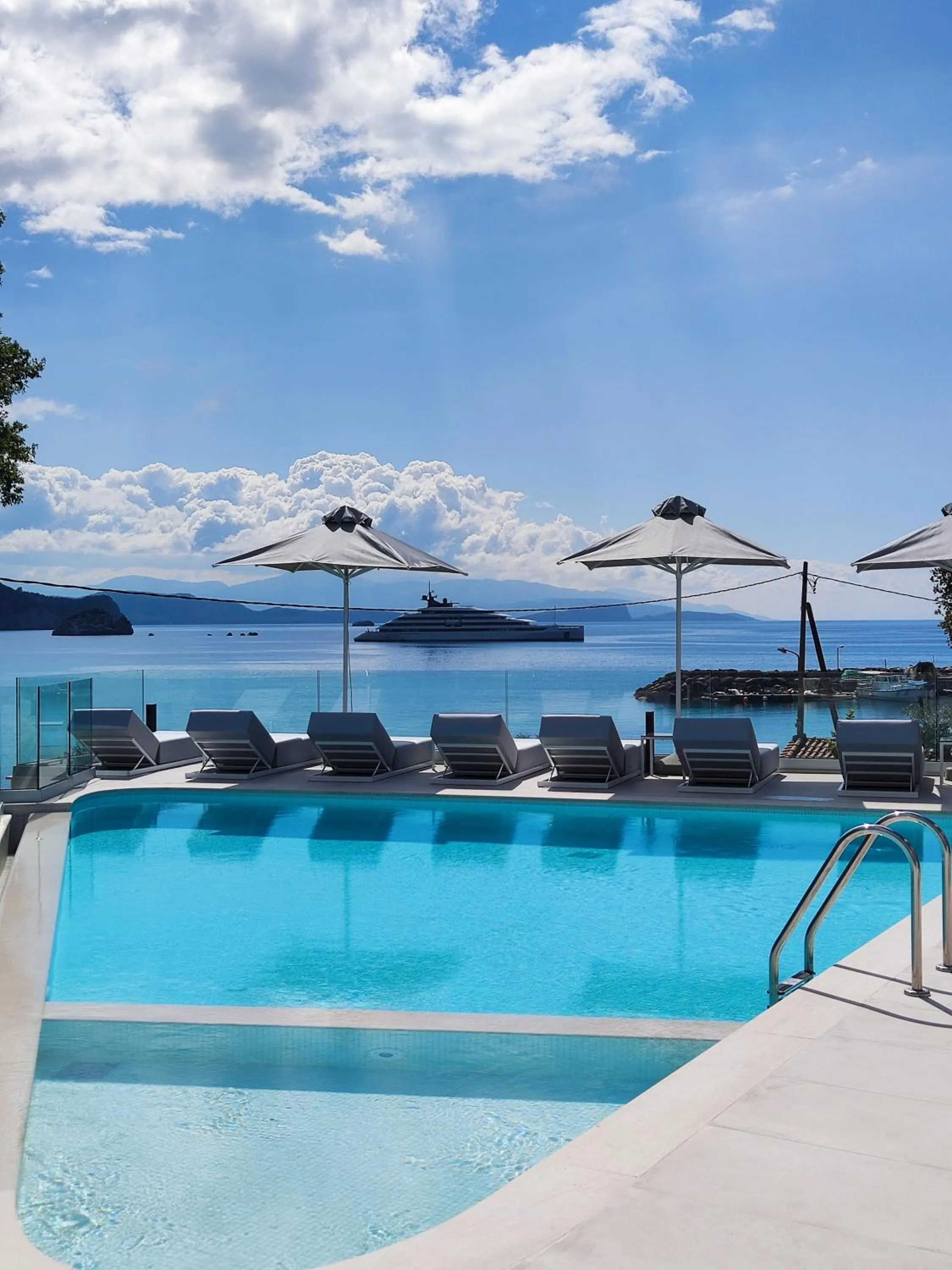 Alboro seaside suites