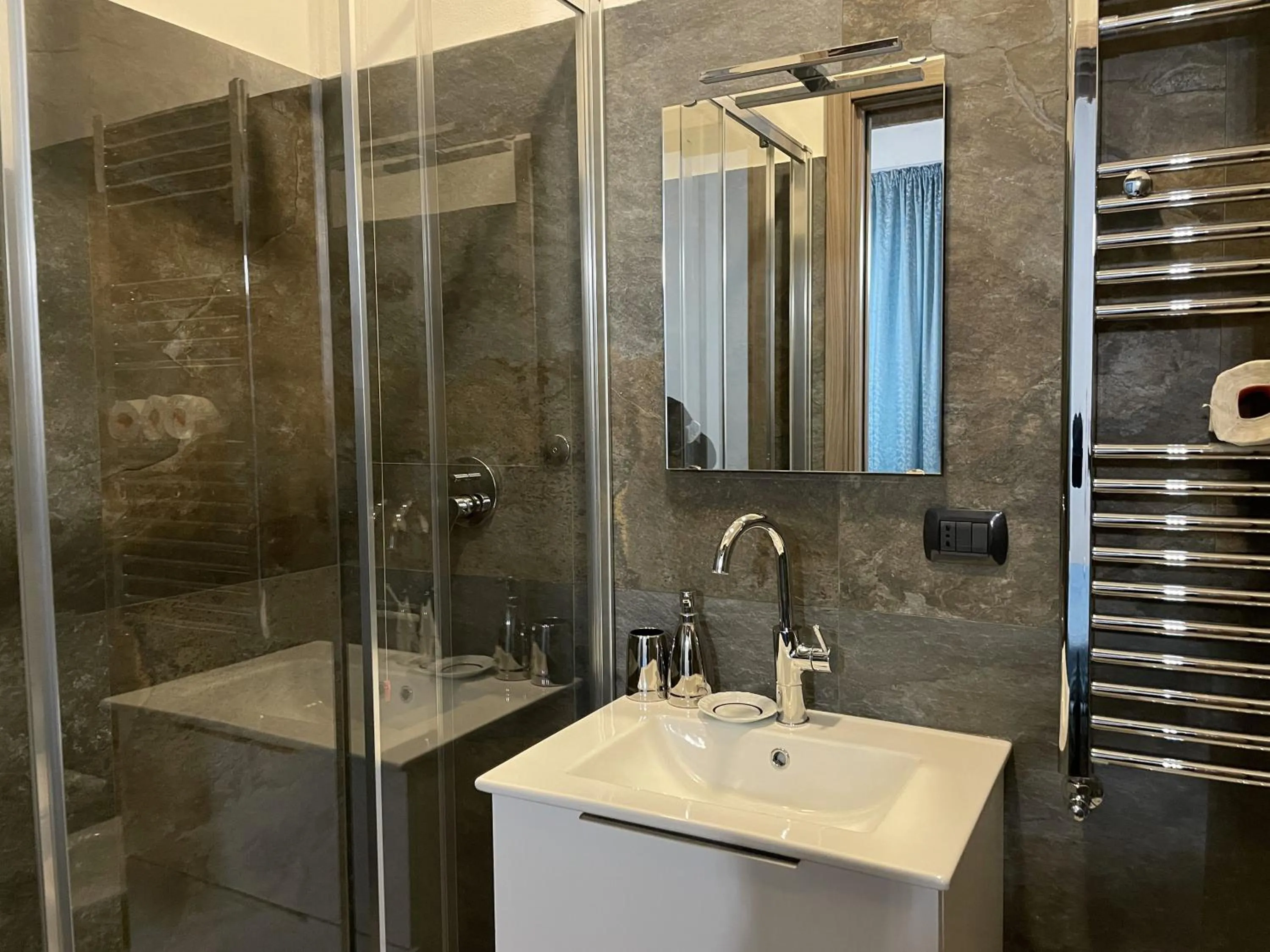 Bathroom in Poste Regie - Milan Guest House