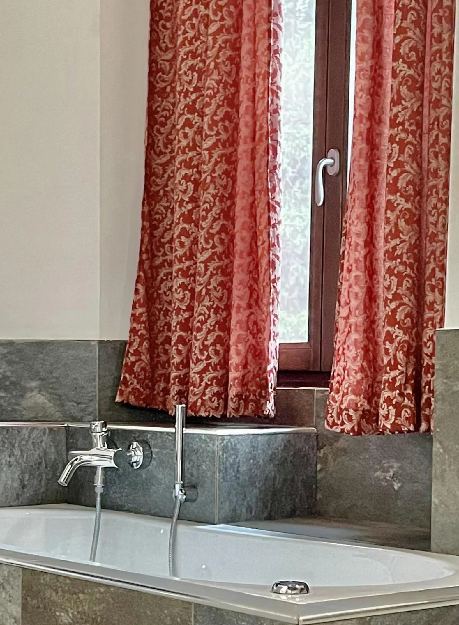 Hot Tub in Poste Regie - Milan Guest House