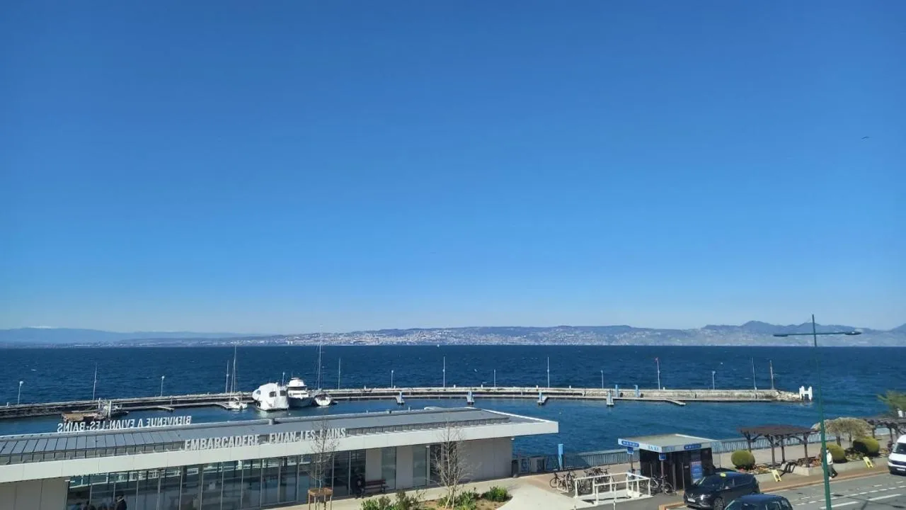 Lake view in The Originals Boutique, Hôtel Alizé, Évian-les-Bains