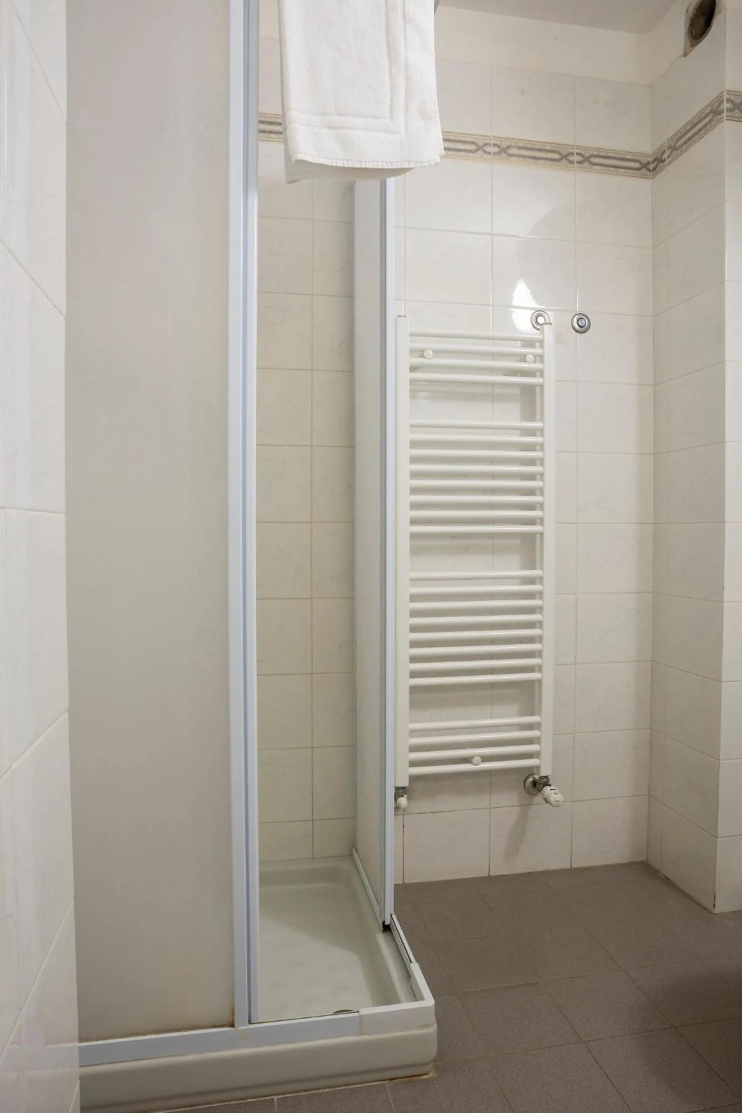 Shower in Hotel Hermitage