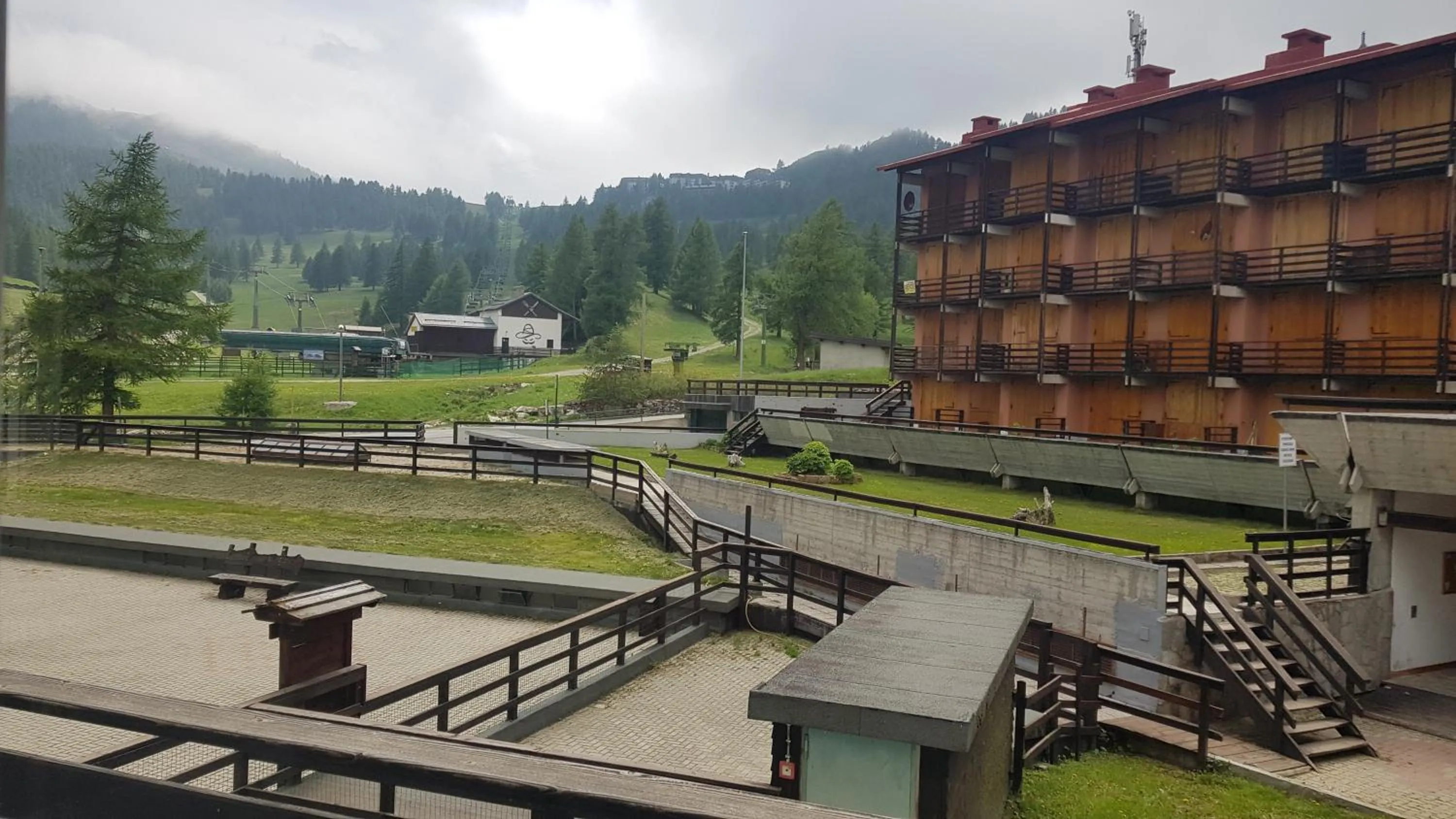 Property building in Hotel Hermitage