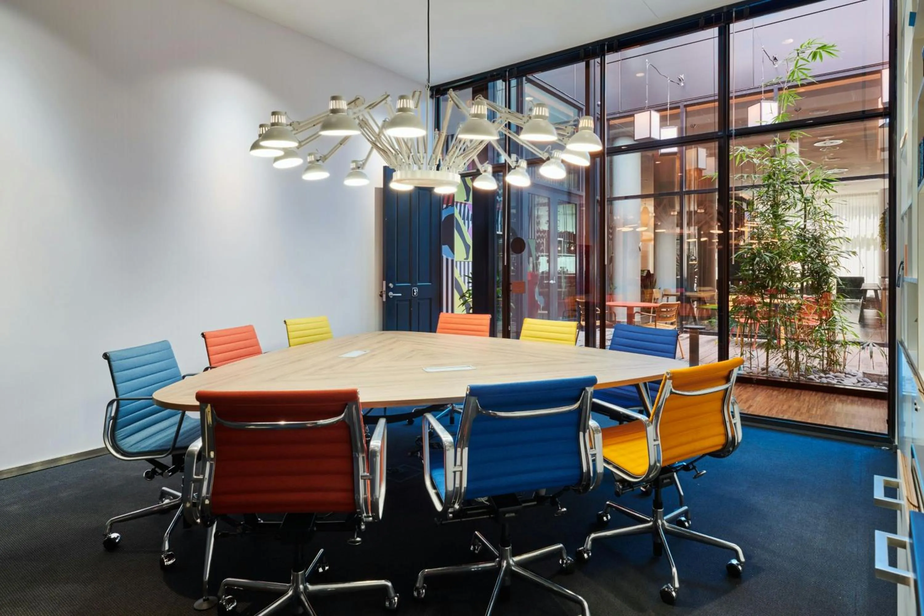 Meeting/conference room in citizenM Washington DC NoMa