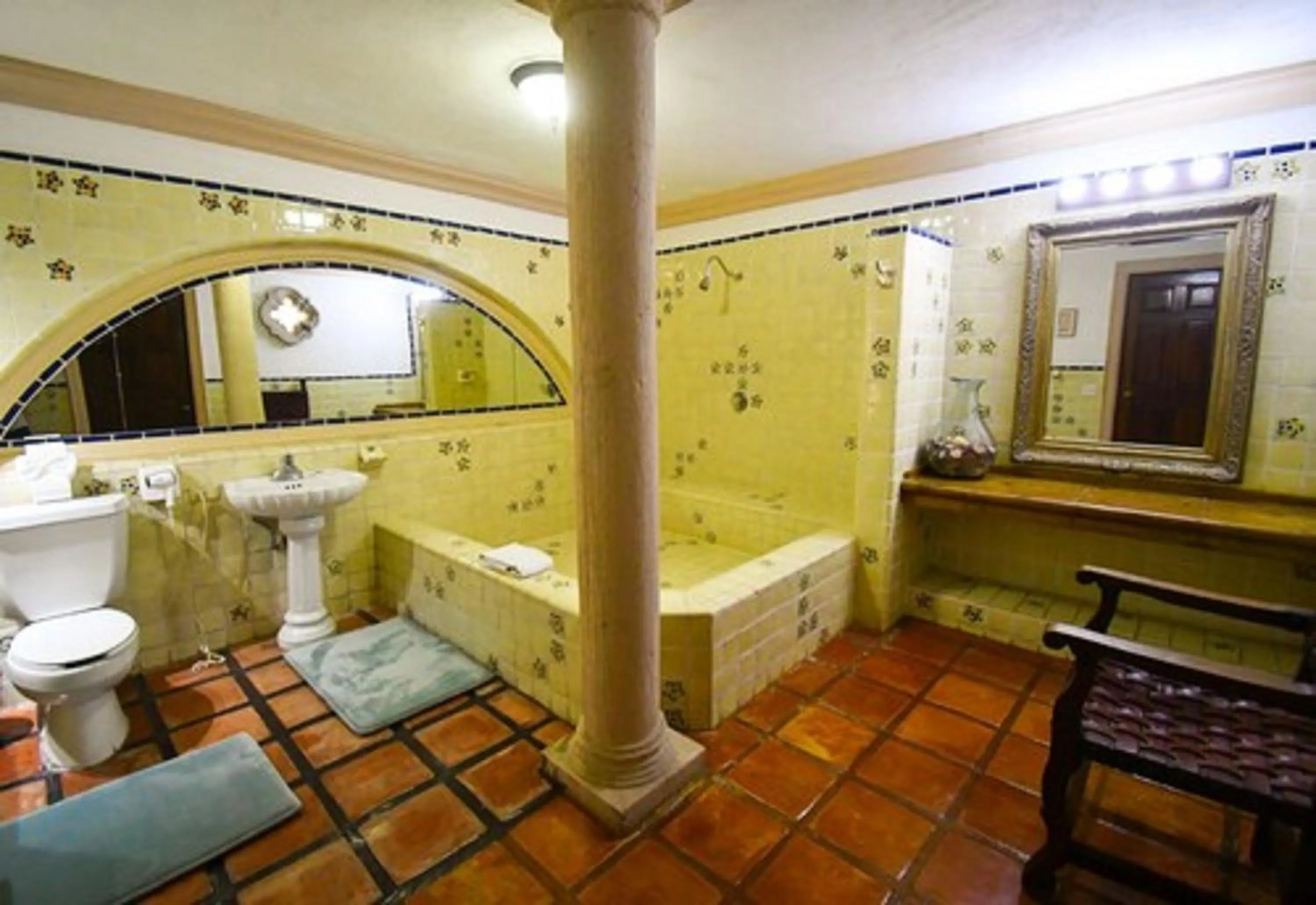 Bathroom in Collection O Casa Bella Hotel Boutique, Cabo San Lucas