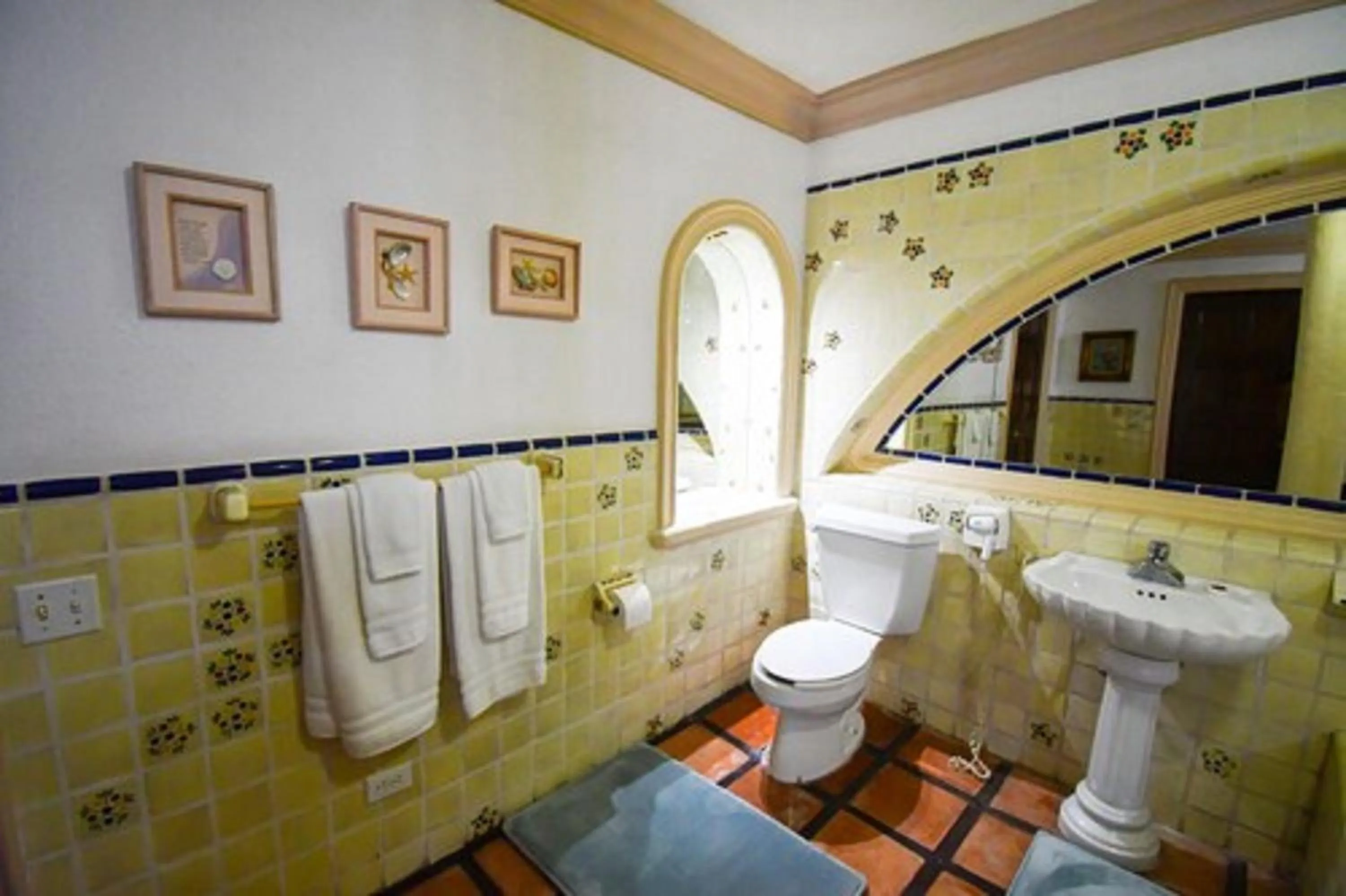 Bathroom in Collection O Casa Bella Hotel Boutique, Cabo San Lucas