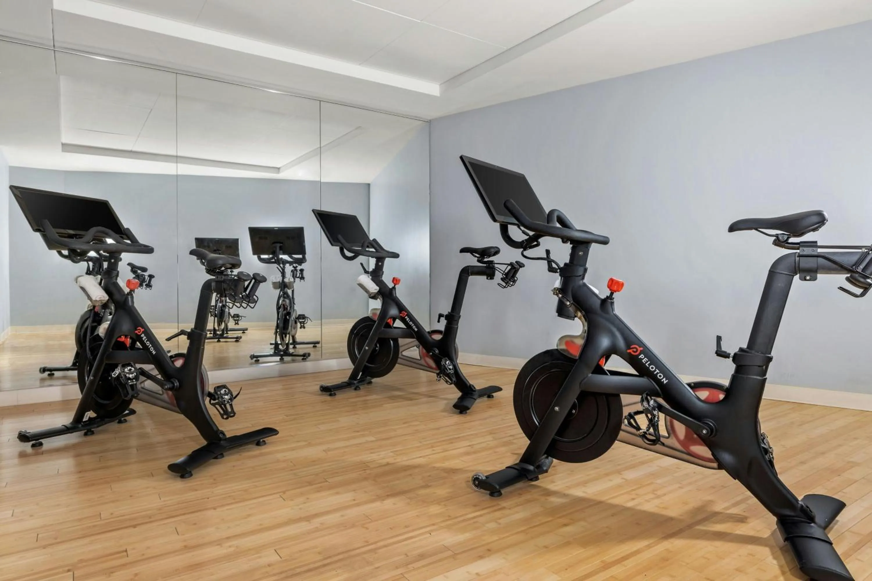 Fitness centre/facilities in Renaissance Boston Seaport District