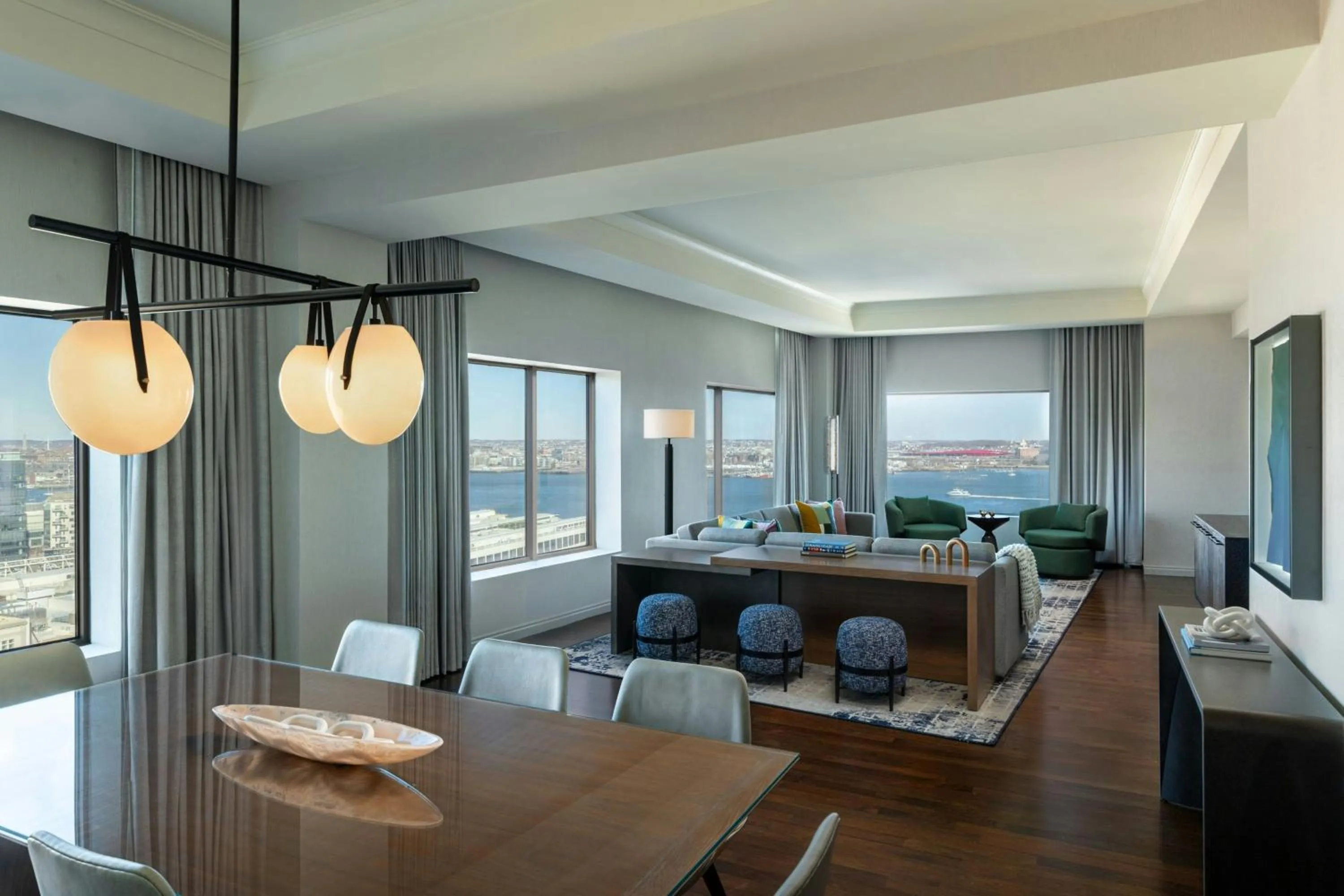 Photo of the whole room in Renaissance Boston Seaport District