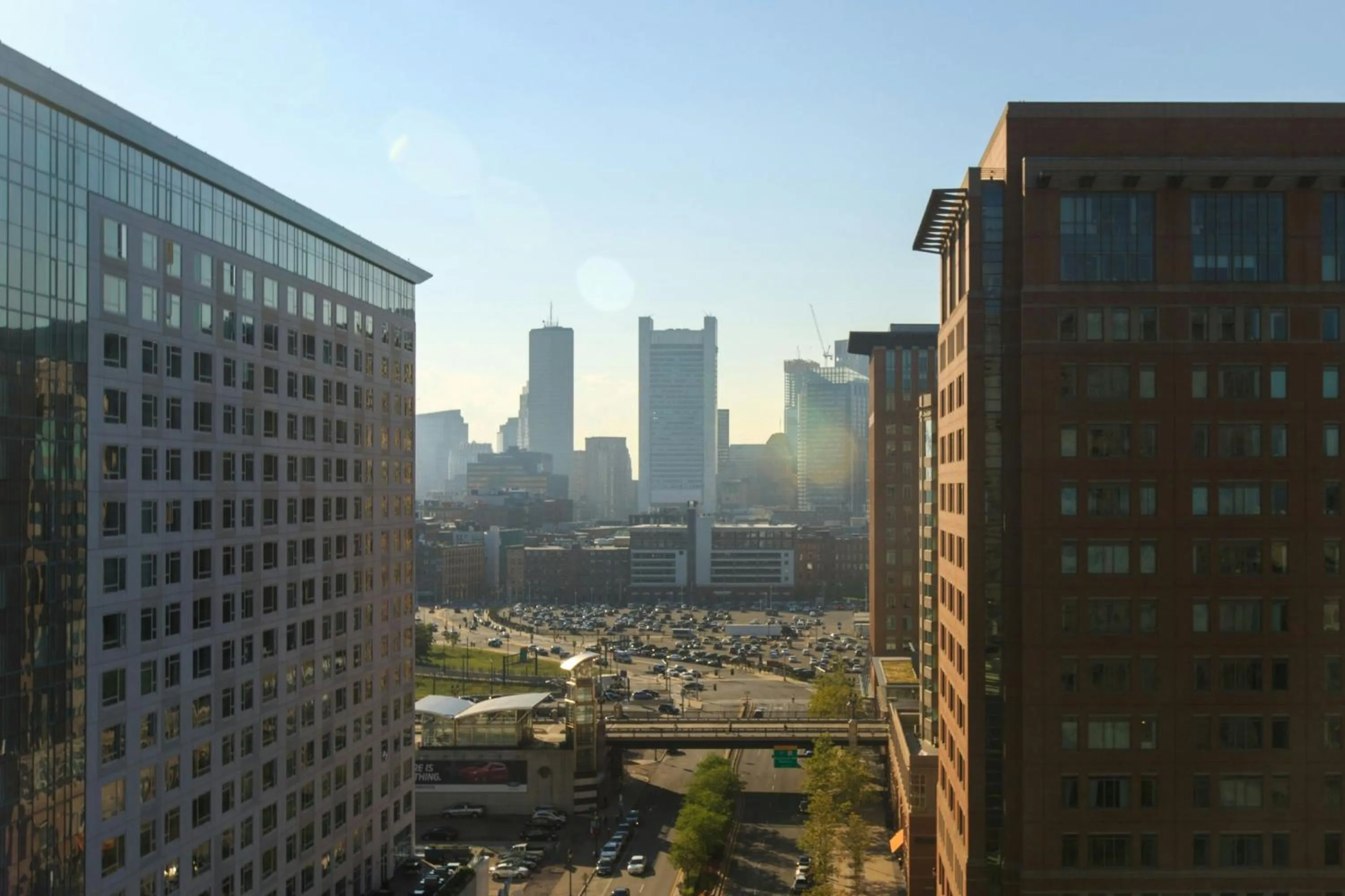 Photo of the whole room in Renaissance Boston Seaport District