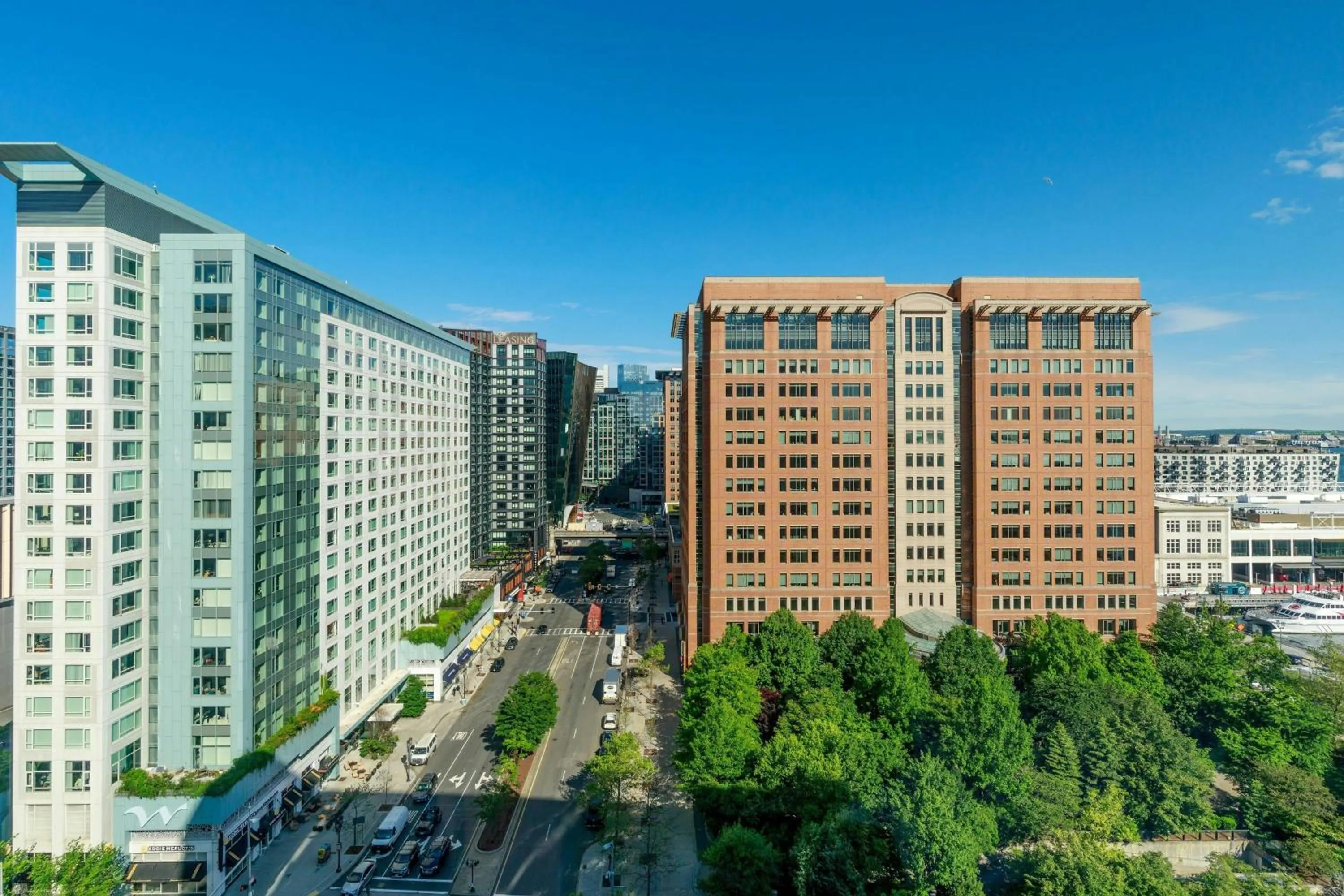 Photo of the whole room in Renaissance Boston Seaport District